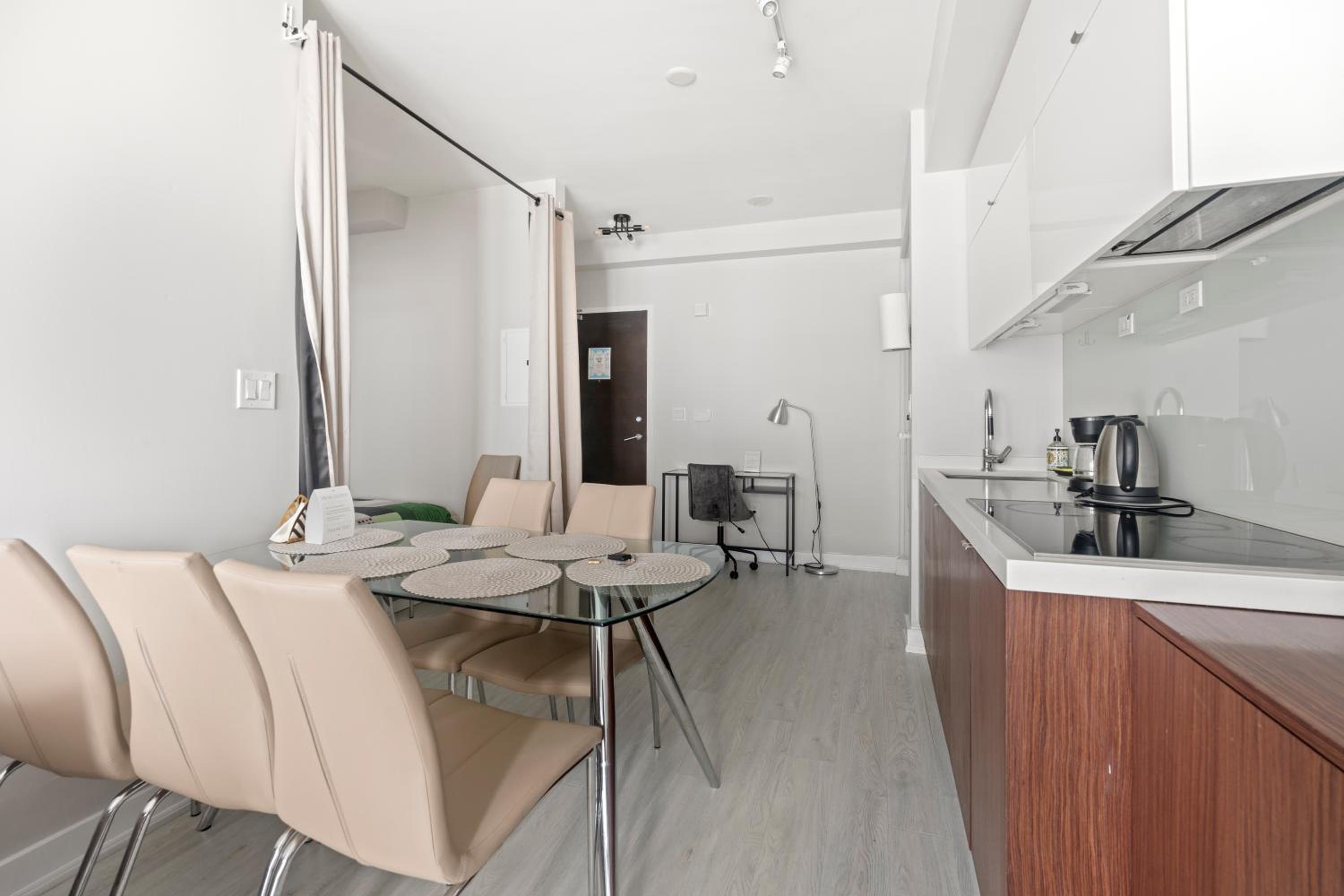 High Floor 1 Bedroom plus Den Condo Iceboat Terrace Downtown Toronto