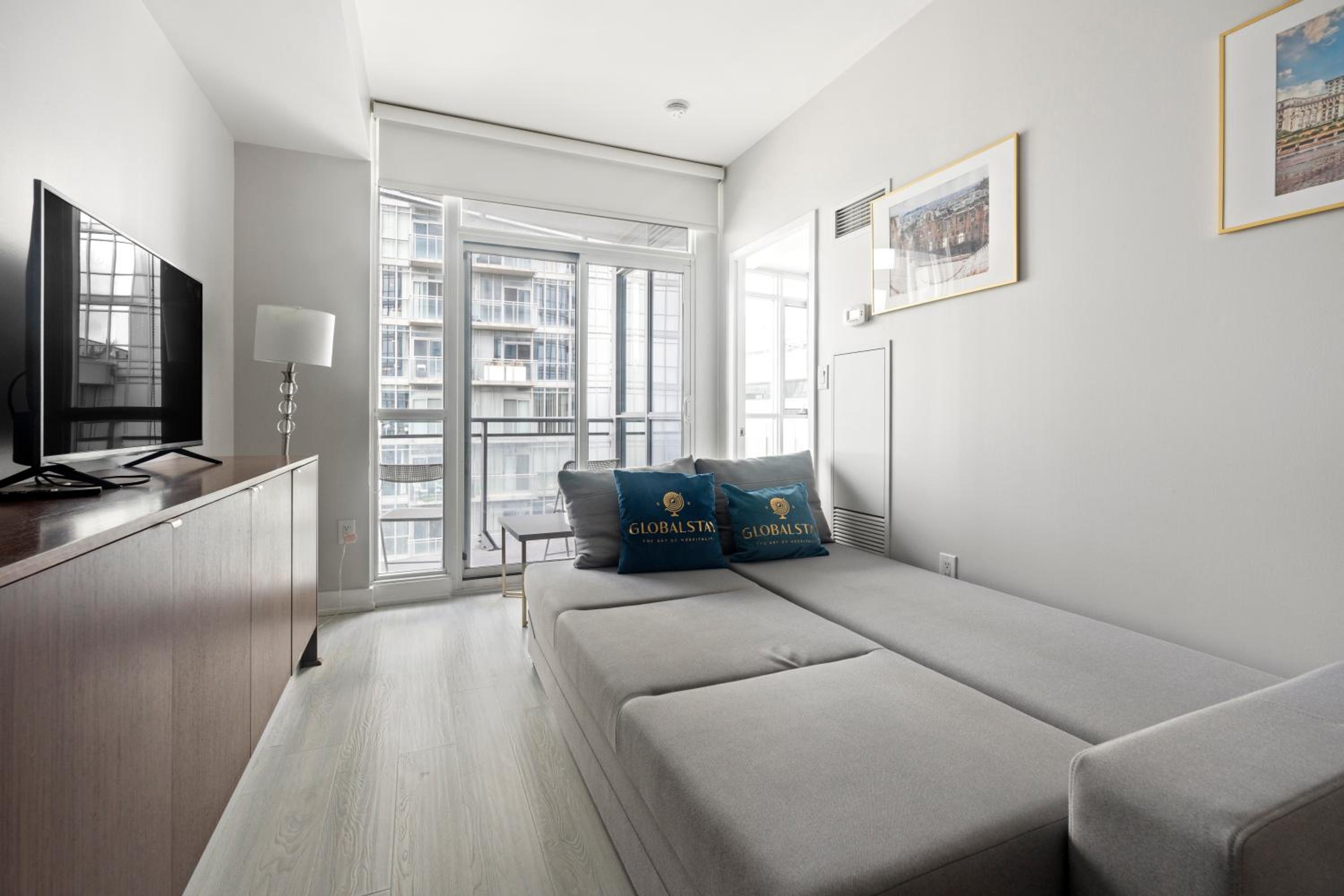 High Floor 1 Bedroom plus Den Condo Iceboat Terrace Downtown Toronto