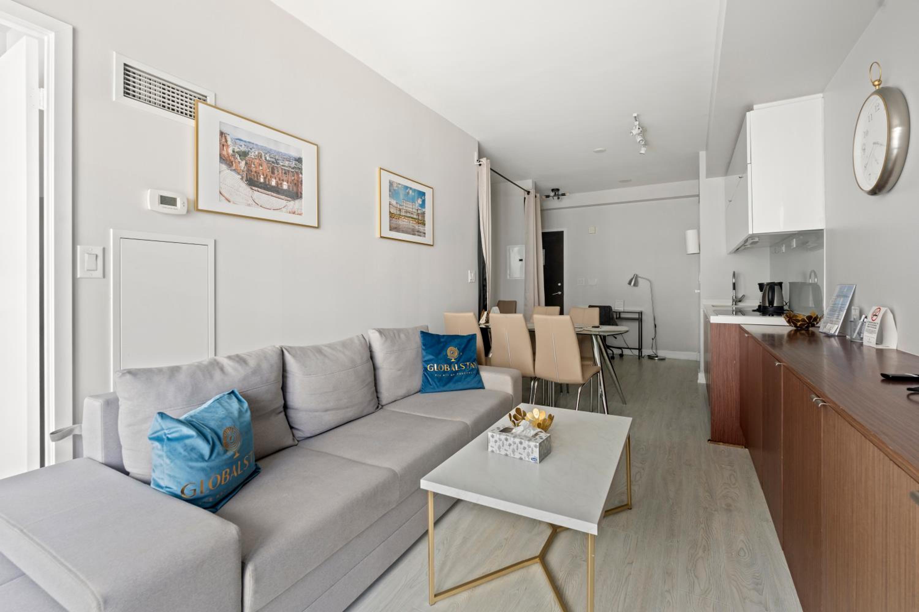 High Floor 1 Bedroom plus Den Condo Iceboat Terrace Downtown Toronto