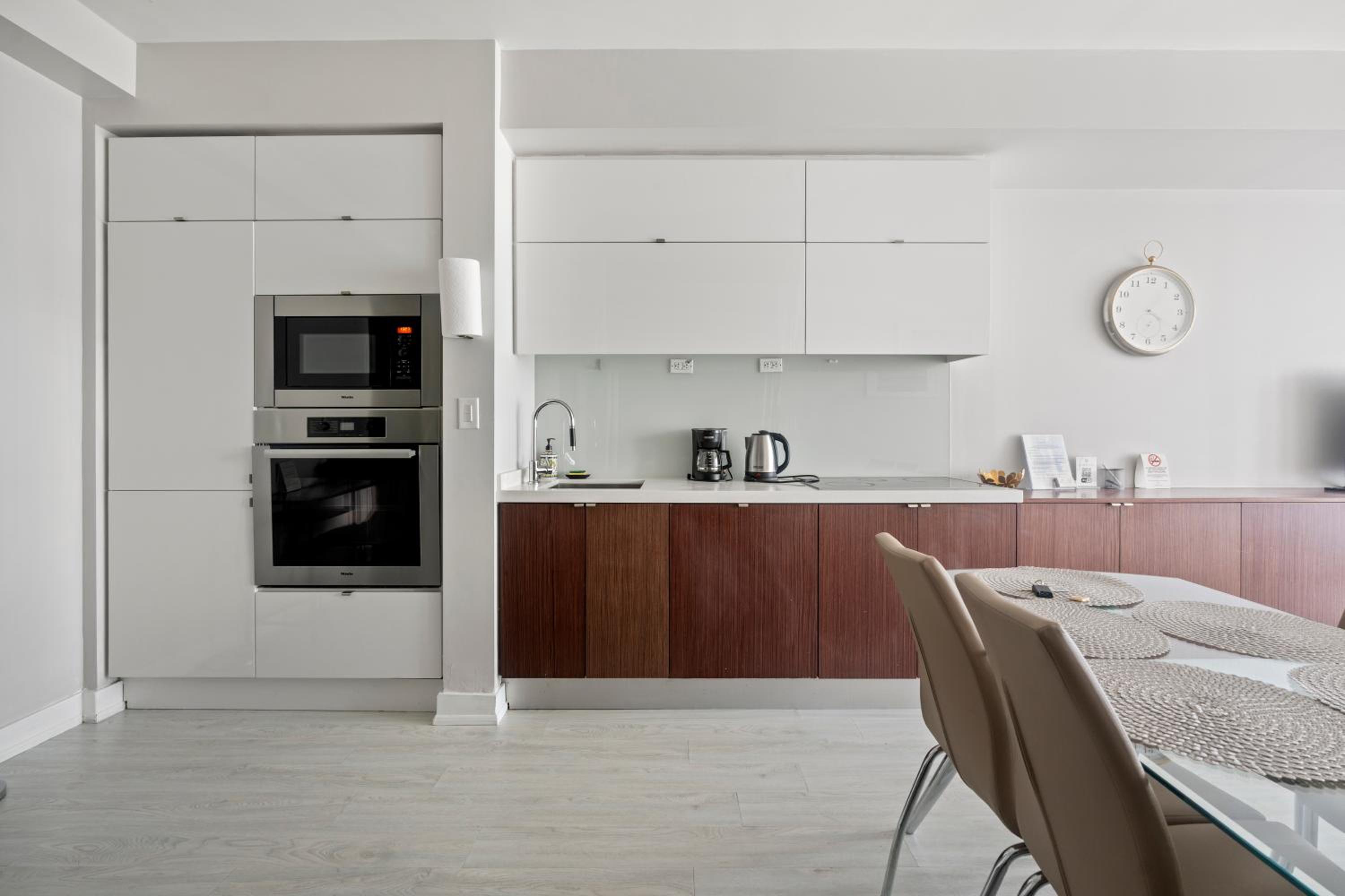 High Floor 1 Bedroom plus Den Condo Iceboat Terrace Downtown Toronto