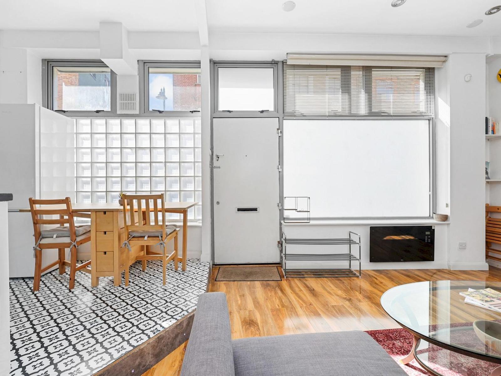 Pass the Keys Calm Brick Lane Area Stay, 2BR Home