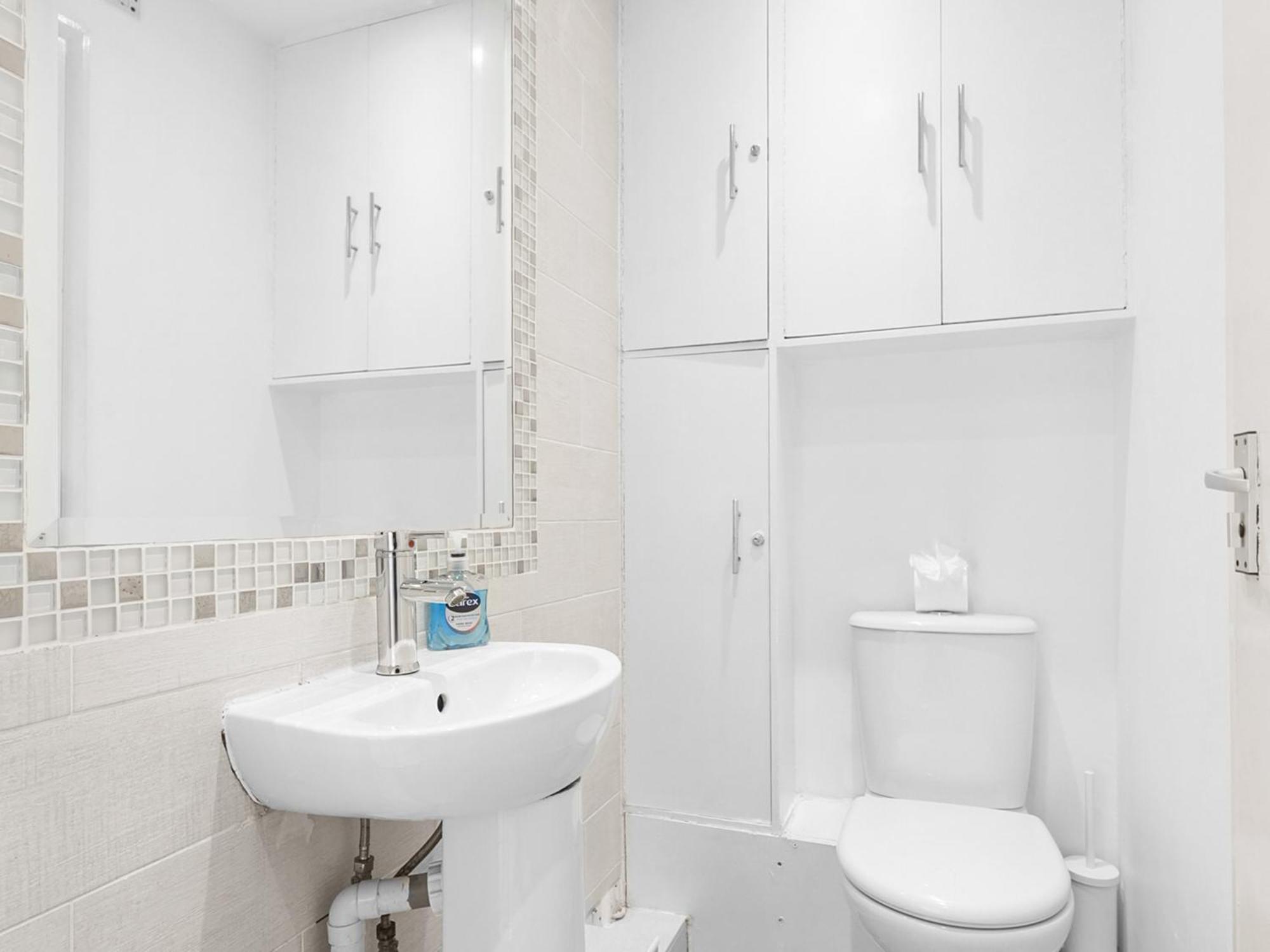 Pass the Keys Calm Brick Lane Area Stay, 2BR Home