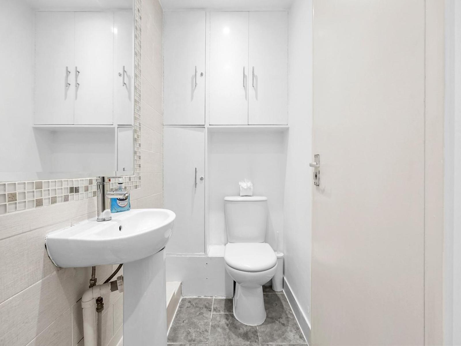 Pass the Keys Calm Brick Lane Area Stay, 2BR Home