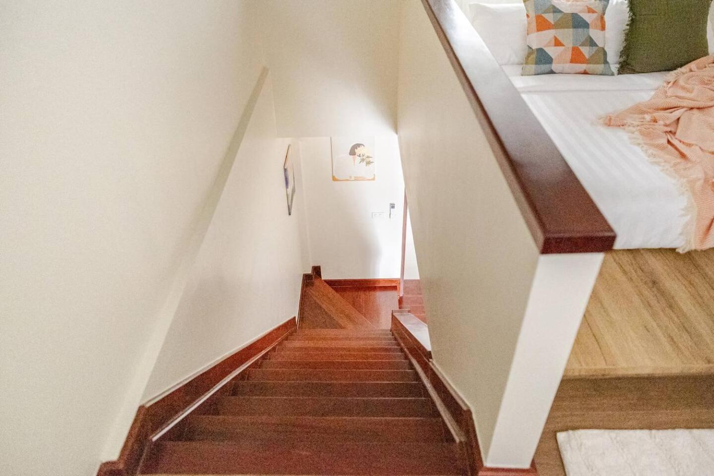 Nueng Rana 232 Corner view 1BR Duplex 3beds / 2B