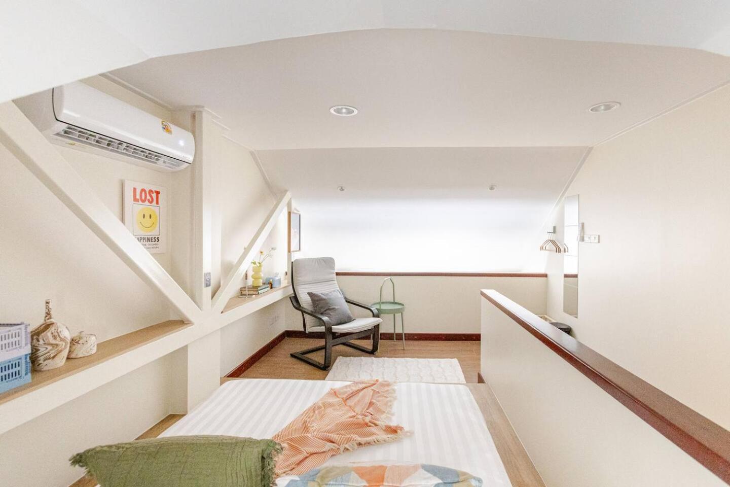 Nueng Rana 232 Corner view 1BR Duplex 3beds / 2B