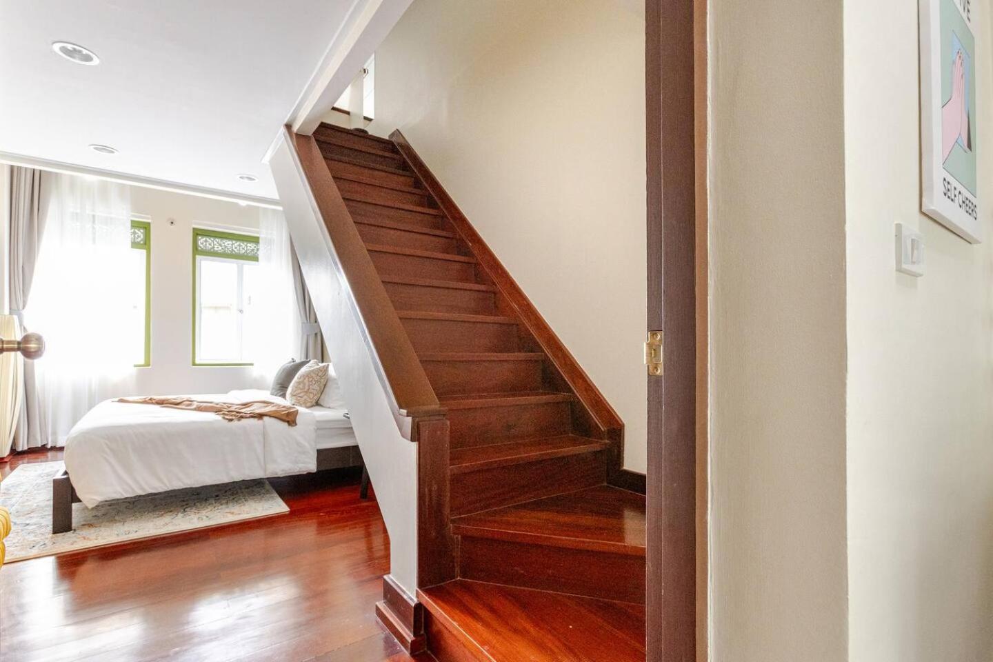 Nueng Rana 232 Corner view 1BR Duplex 3beds / 2B