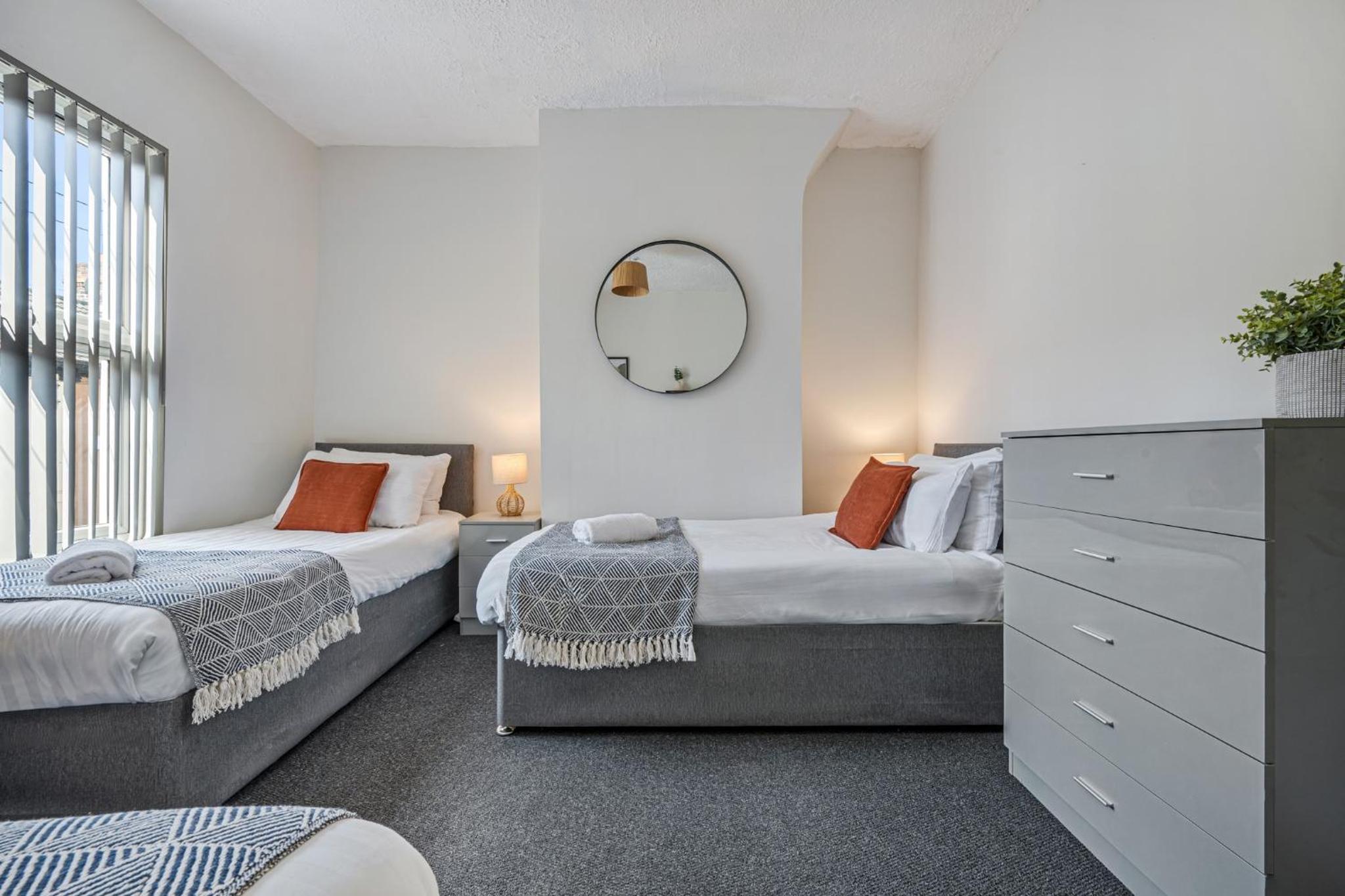 Randolph House - Air Host & Stay - Sleeps 6