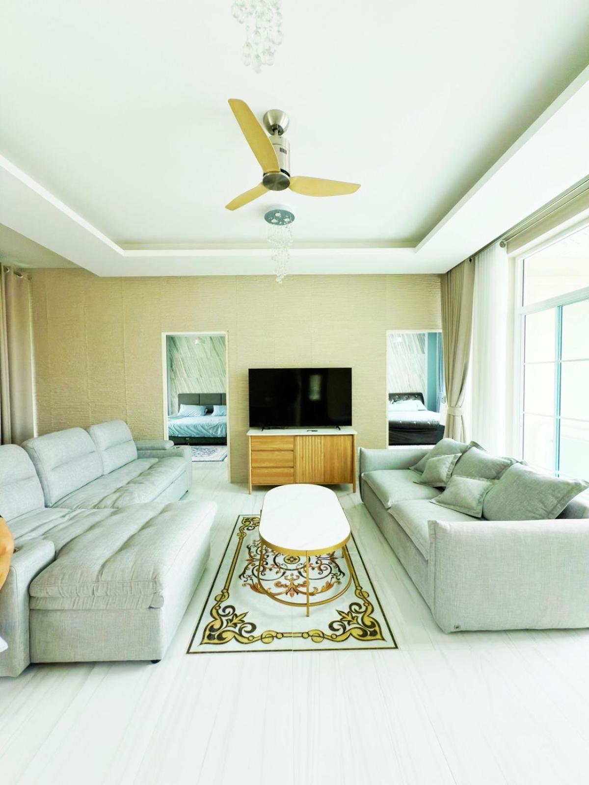 Kamala Beach Phuket - 4BR Private Luxury Pool Villa with Maid