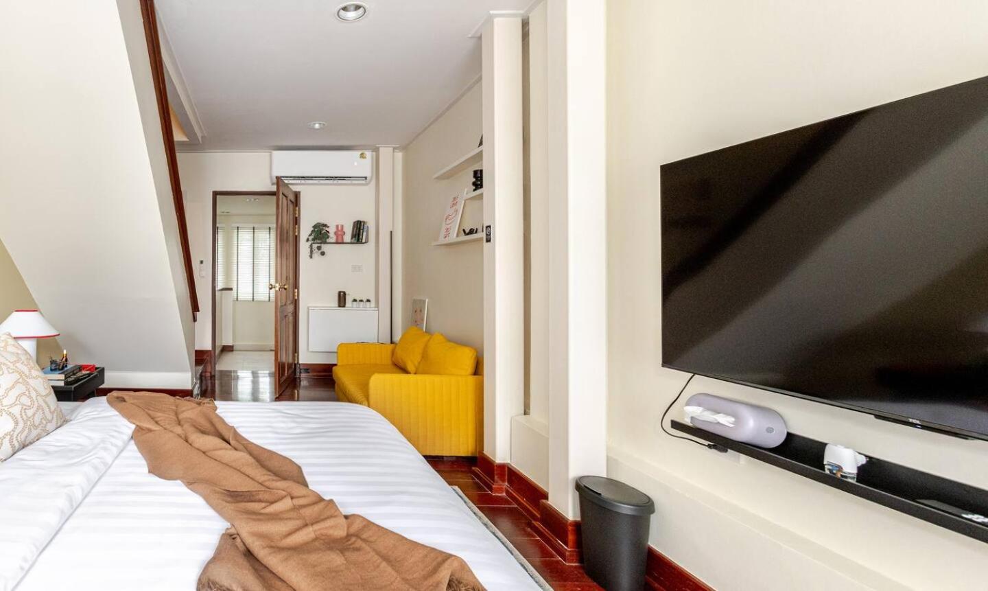 Nueng Rana 232 Corner view 1BR Duplex 3beds / 2B