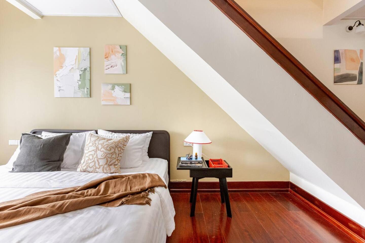 Nueng Rana 232 Corner view 1BR Duplex 3beds / 2B