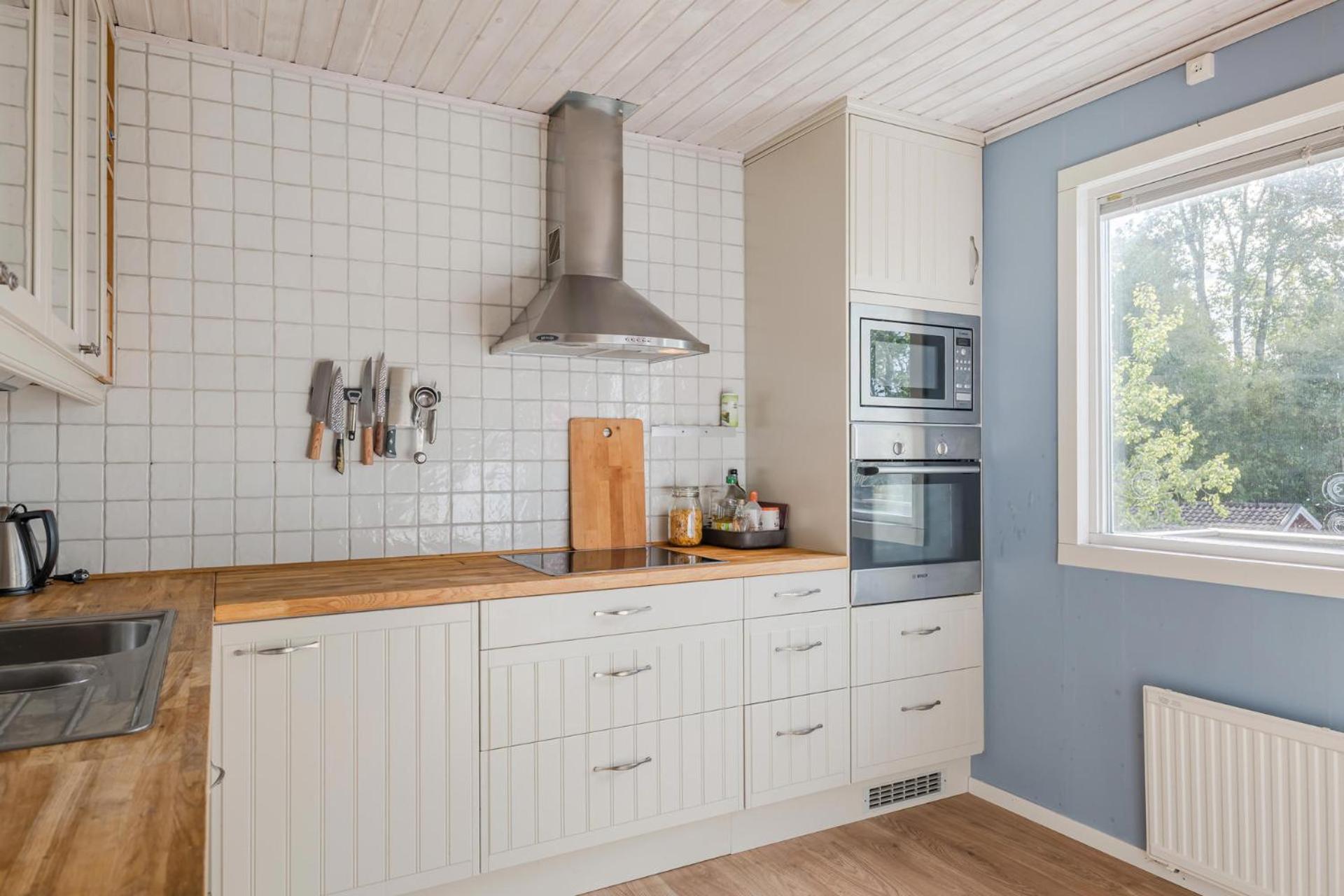 2 bedroom Lake house
