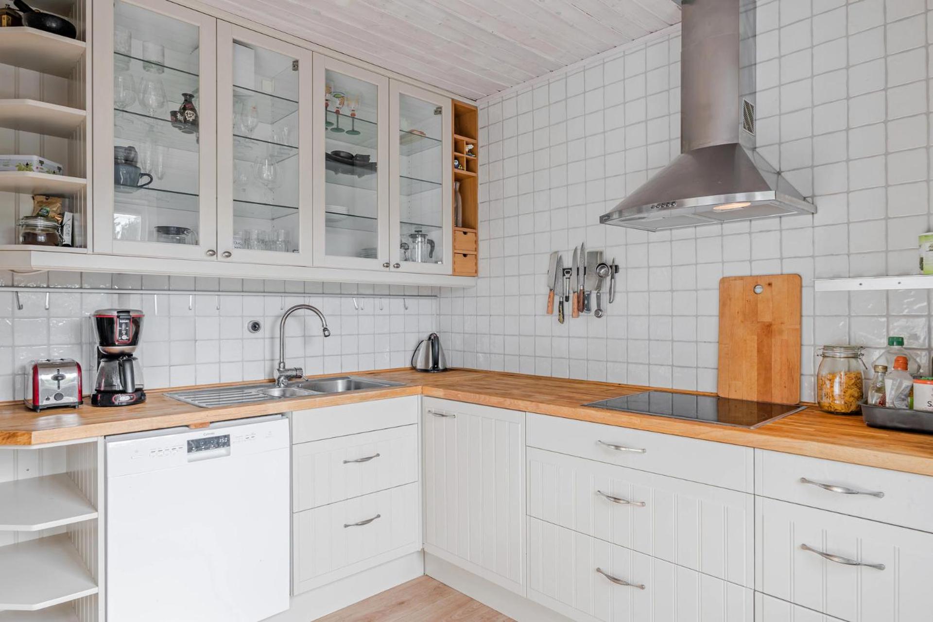 2 bedroom Lake house