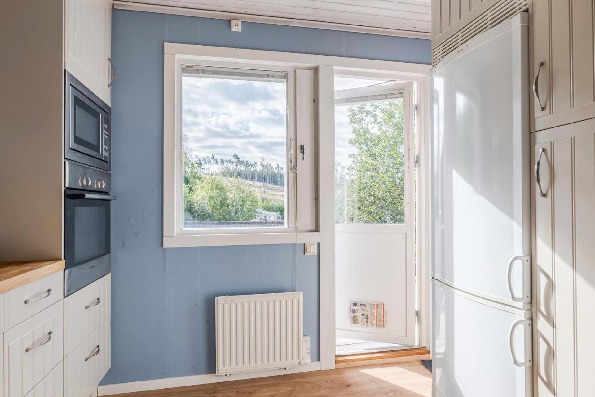 2 bedroom Lake house