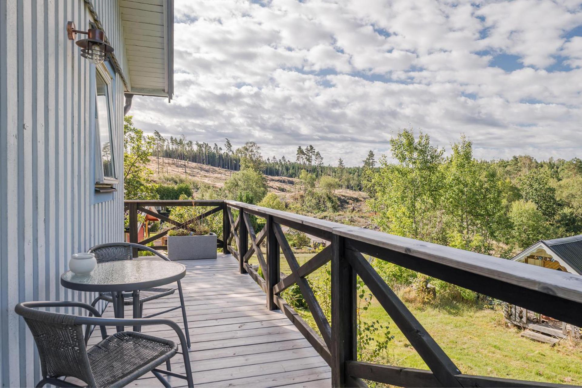 2 bedroom Lake house