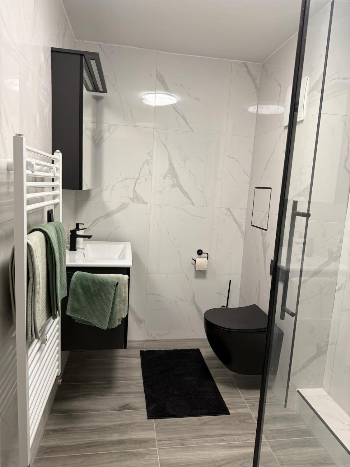 2 Zimmer - zentral - modern - Self Check-in