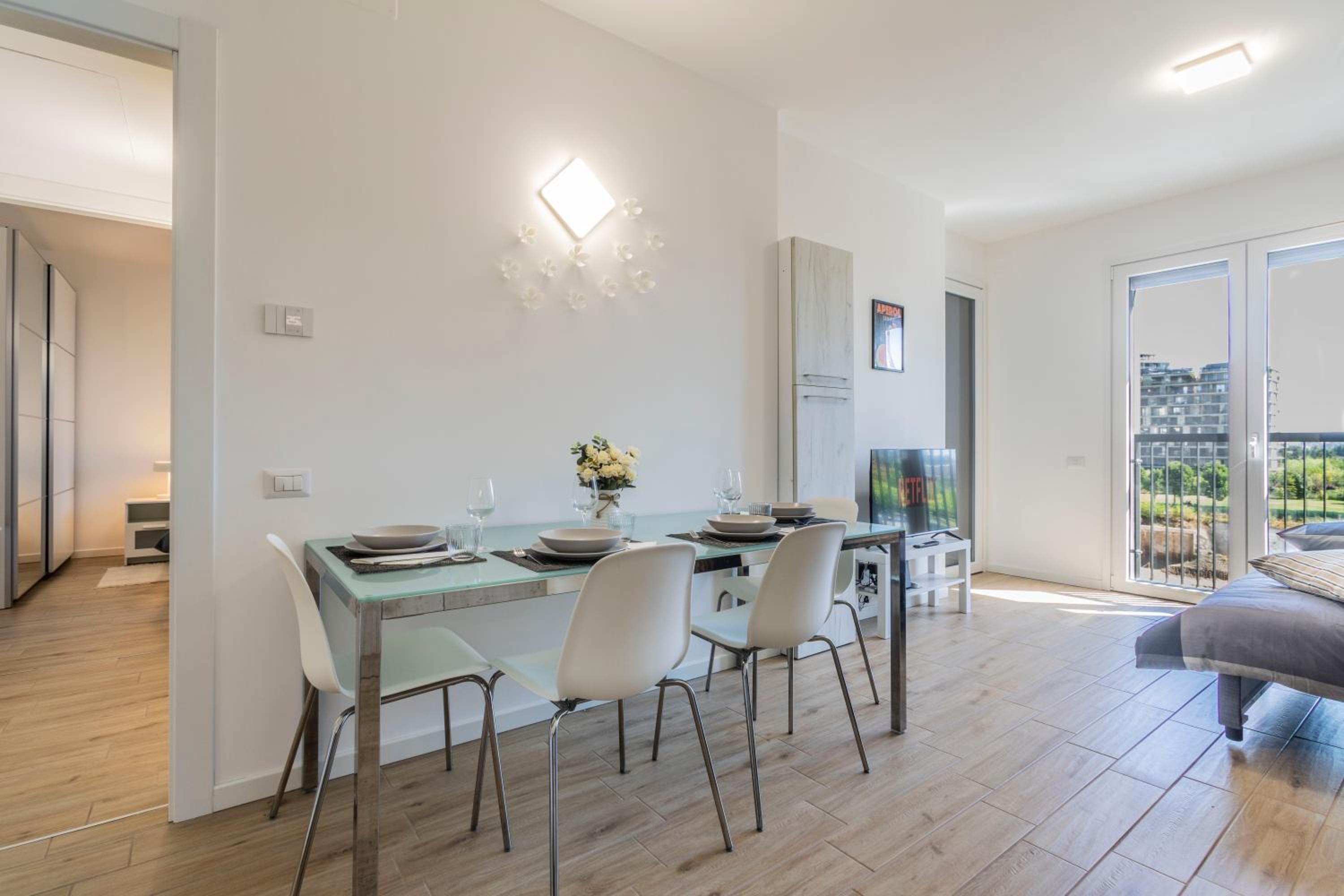 Prime Living Milano Merlata - Balcony Apartment