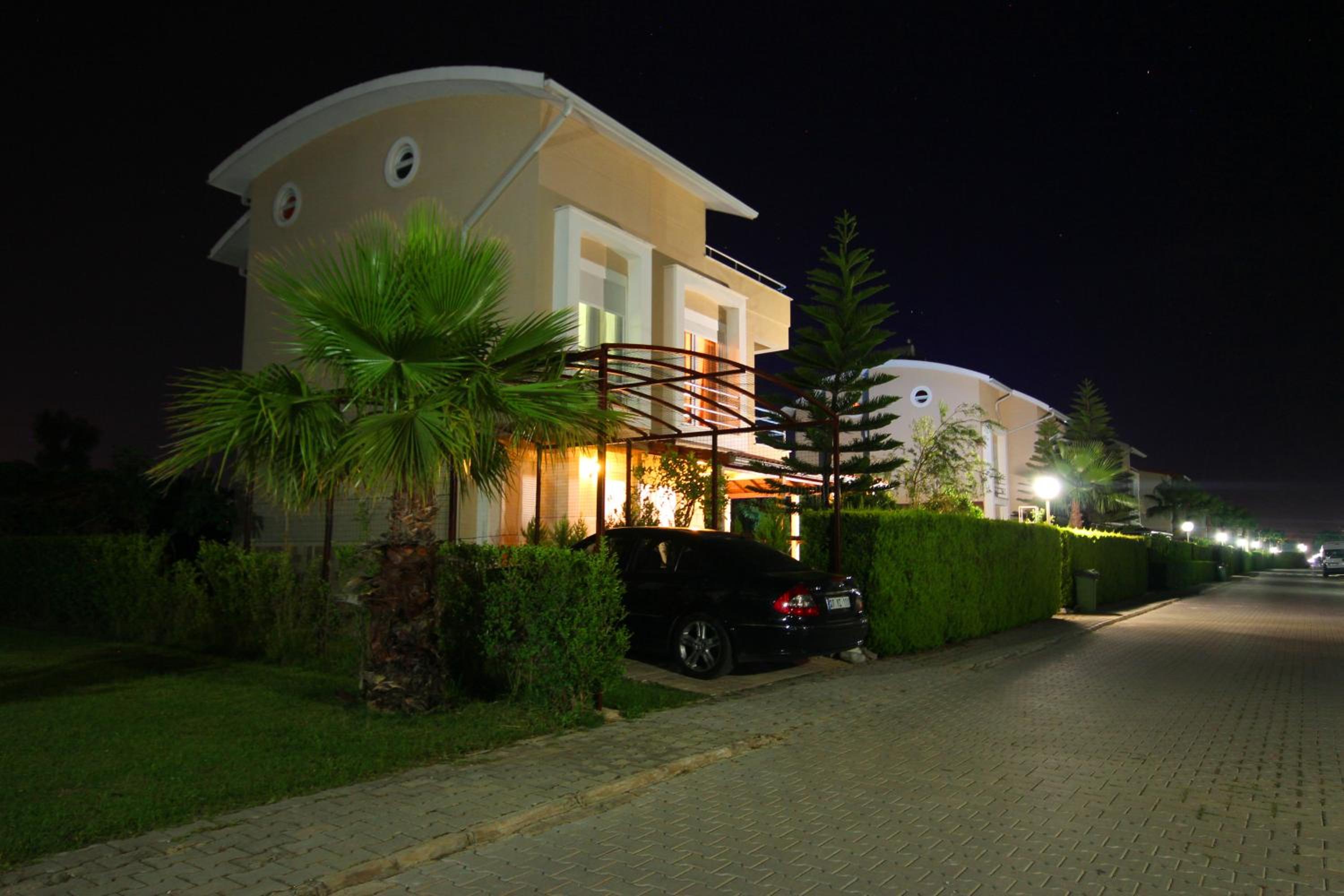Paradise Town Villa ART