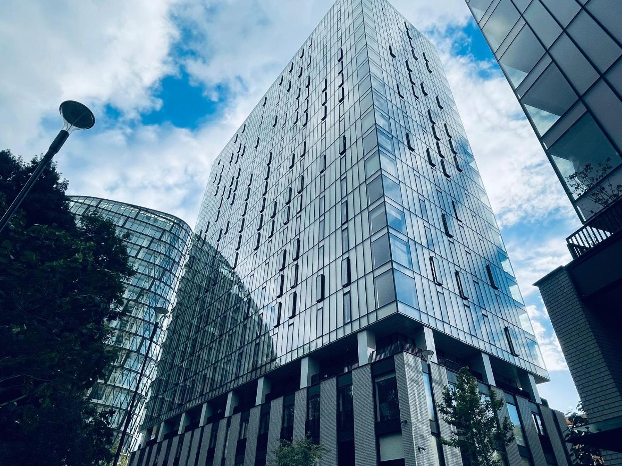 City Sky View Apartment
