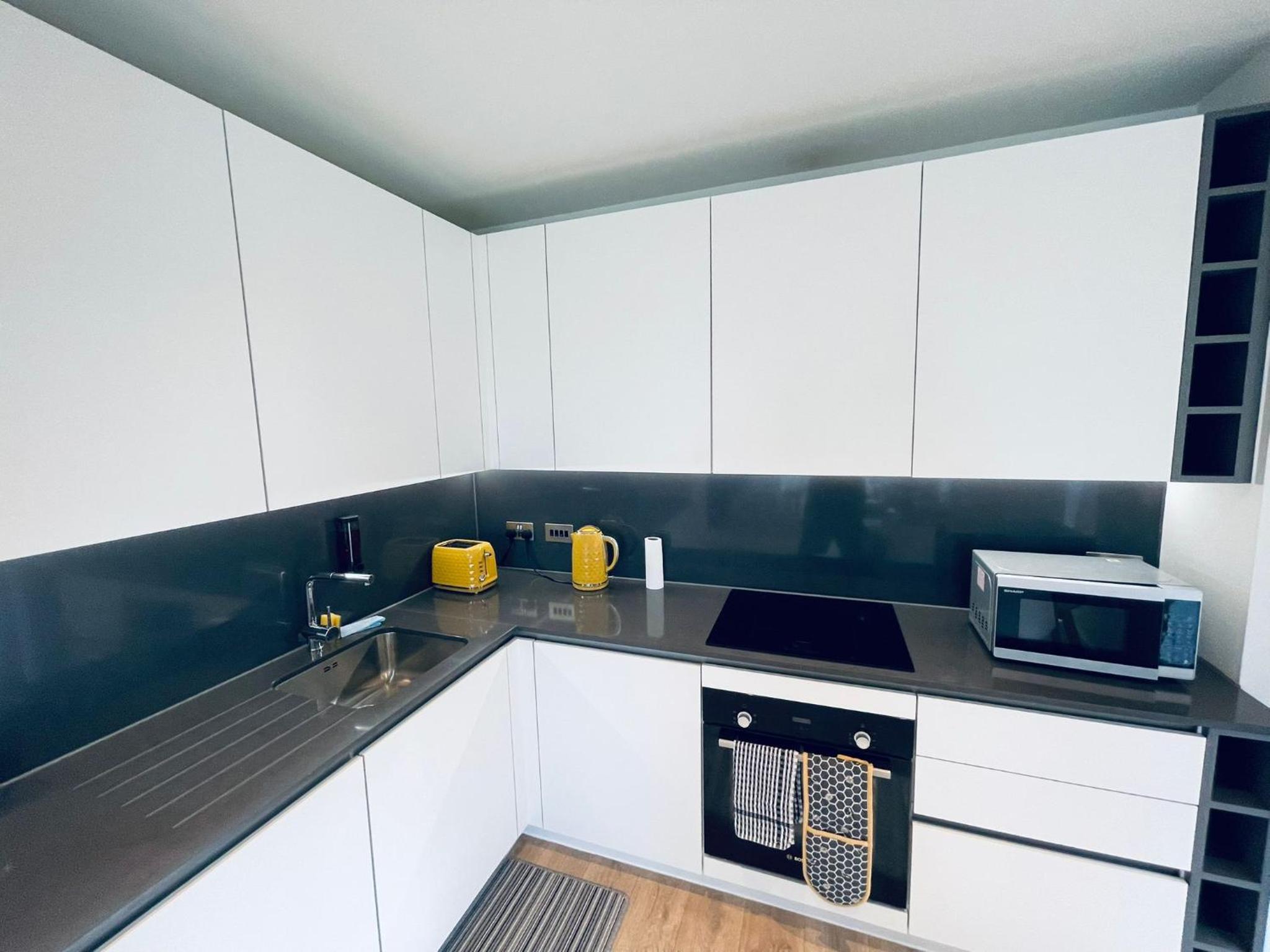 City Sky View Apartment