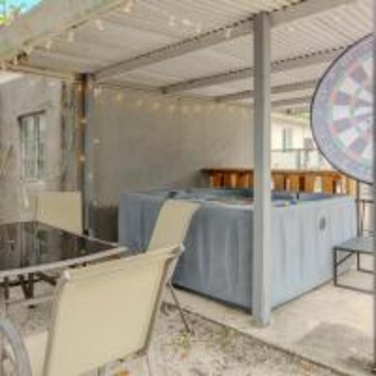 5 min to Brickell & Bars - Arcade - King Bed - Outdoor Fun