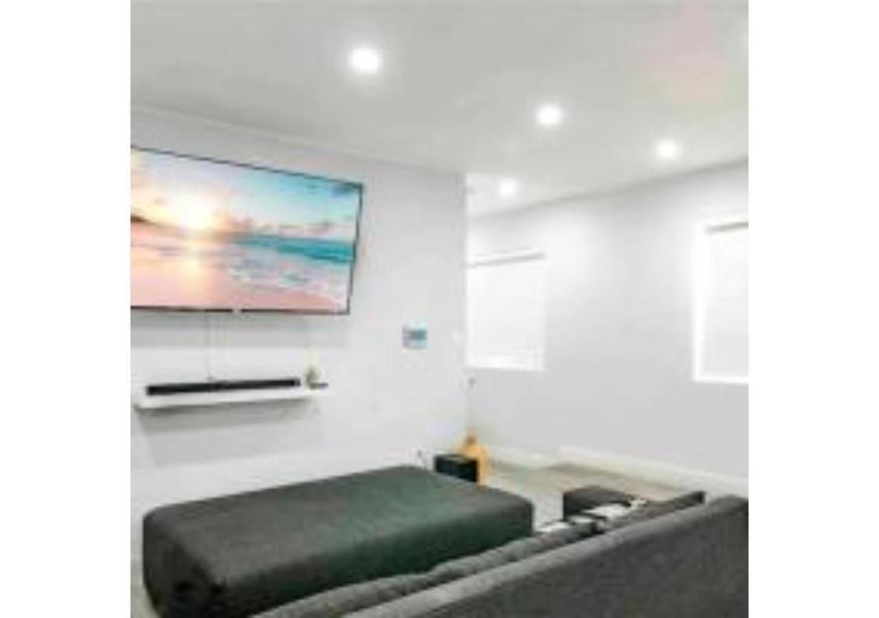 5 min to Brickell & Bars - Arcade - King Bed - Outdoor Fun