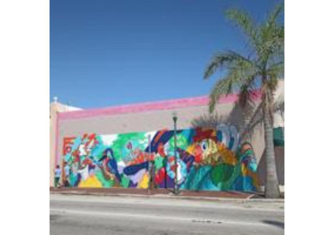 5 min to Brickell & Bars - Arcade - King Bed - Outdoor Fun