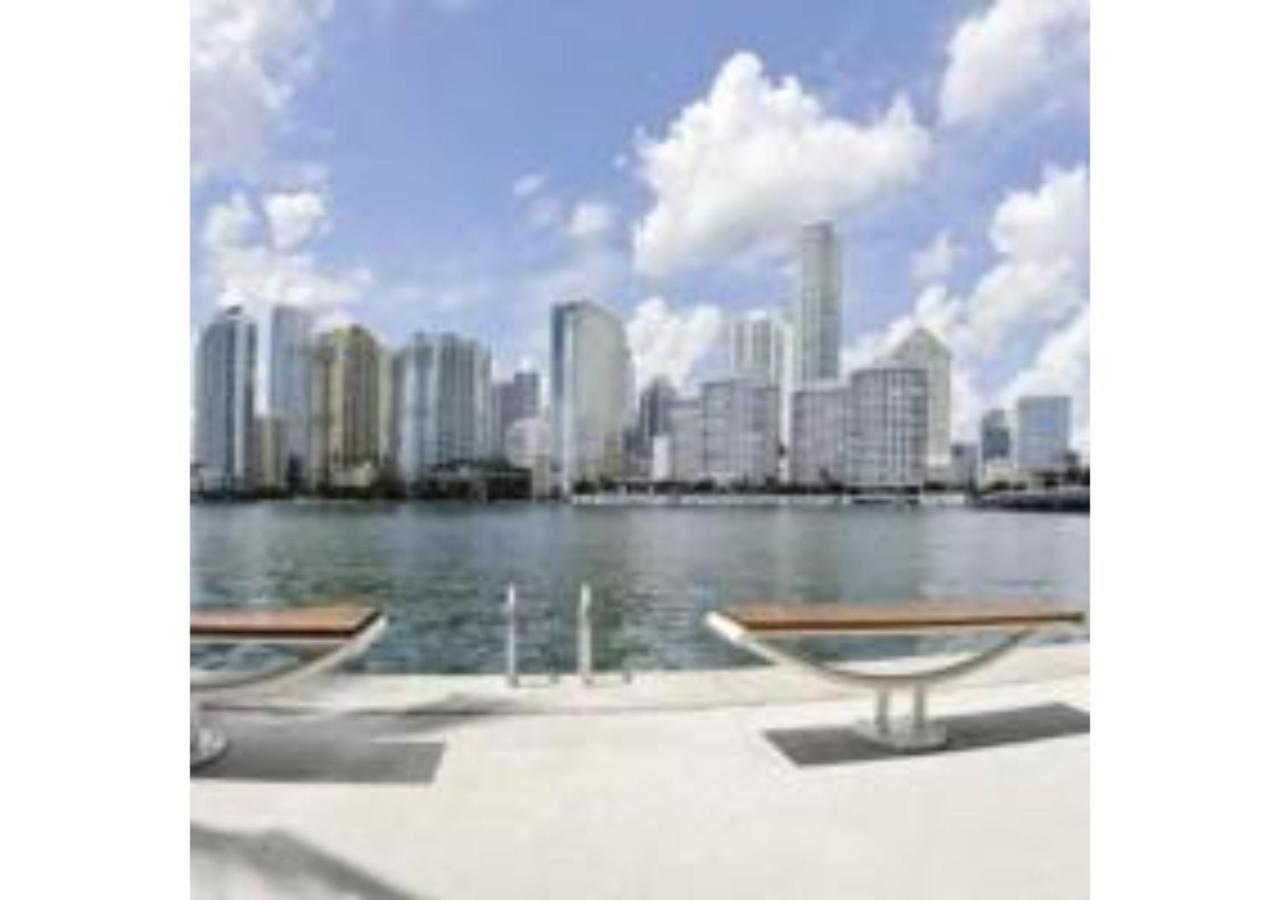 5 min to Brickell & Bars - Arcade - King Bed - Outdoor Fun
