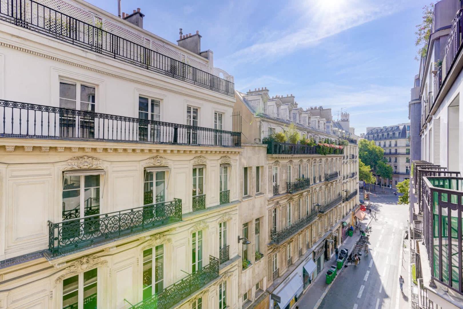 Renaissance Madeleine - Elegant home in Madeleine