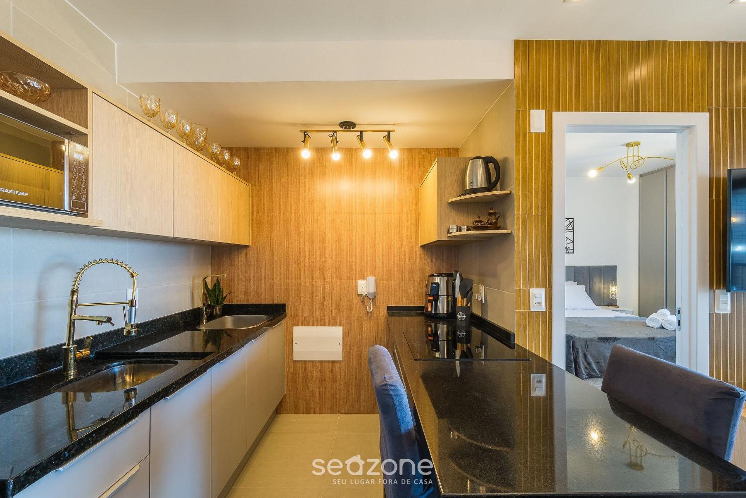 Apartments in a building with a pool 800m from the beach in Salvador - EDF