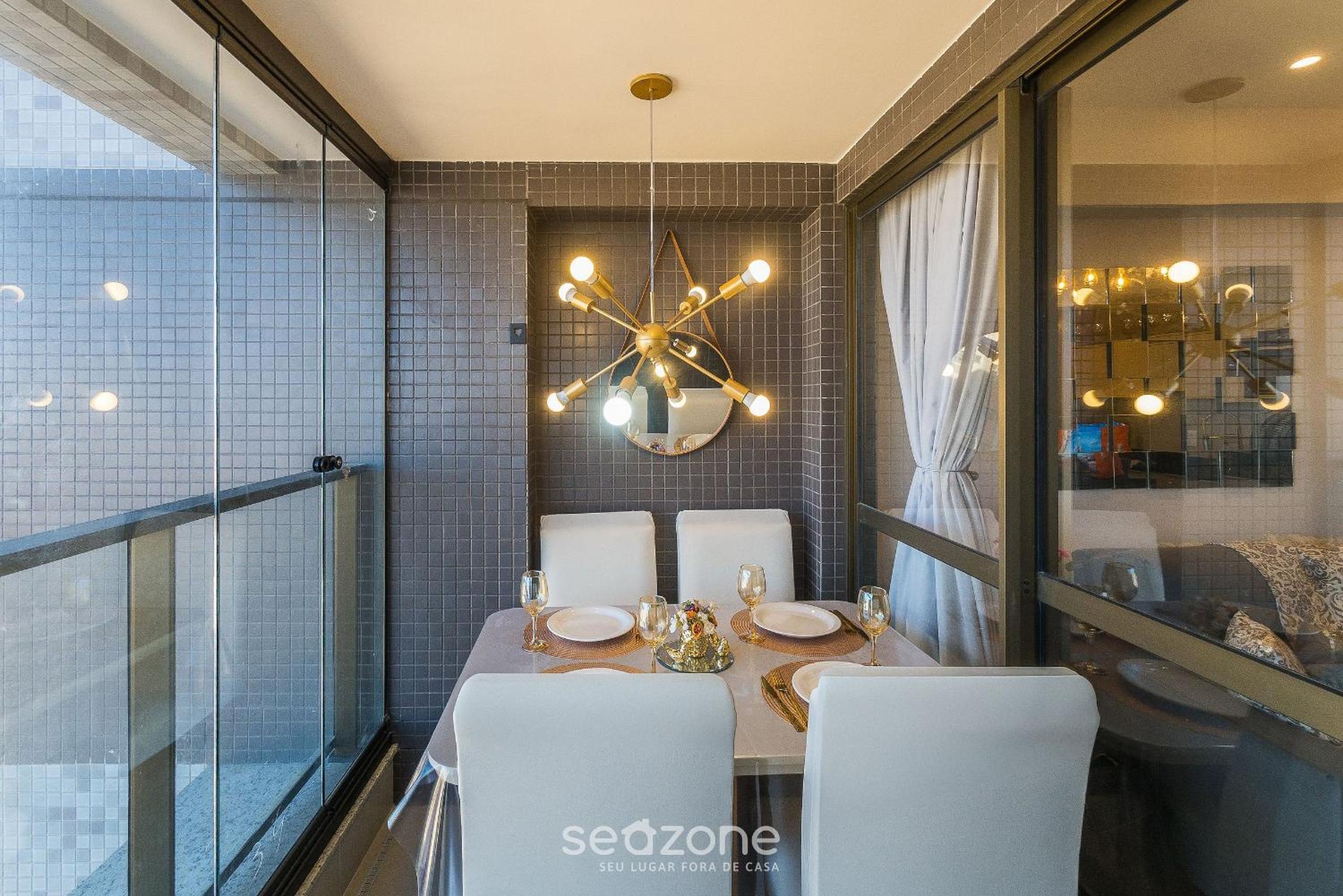 Apartments in a building with a pool 800m from the beach in Salvador - EDF