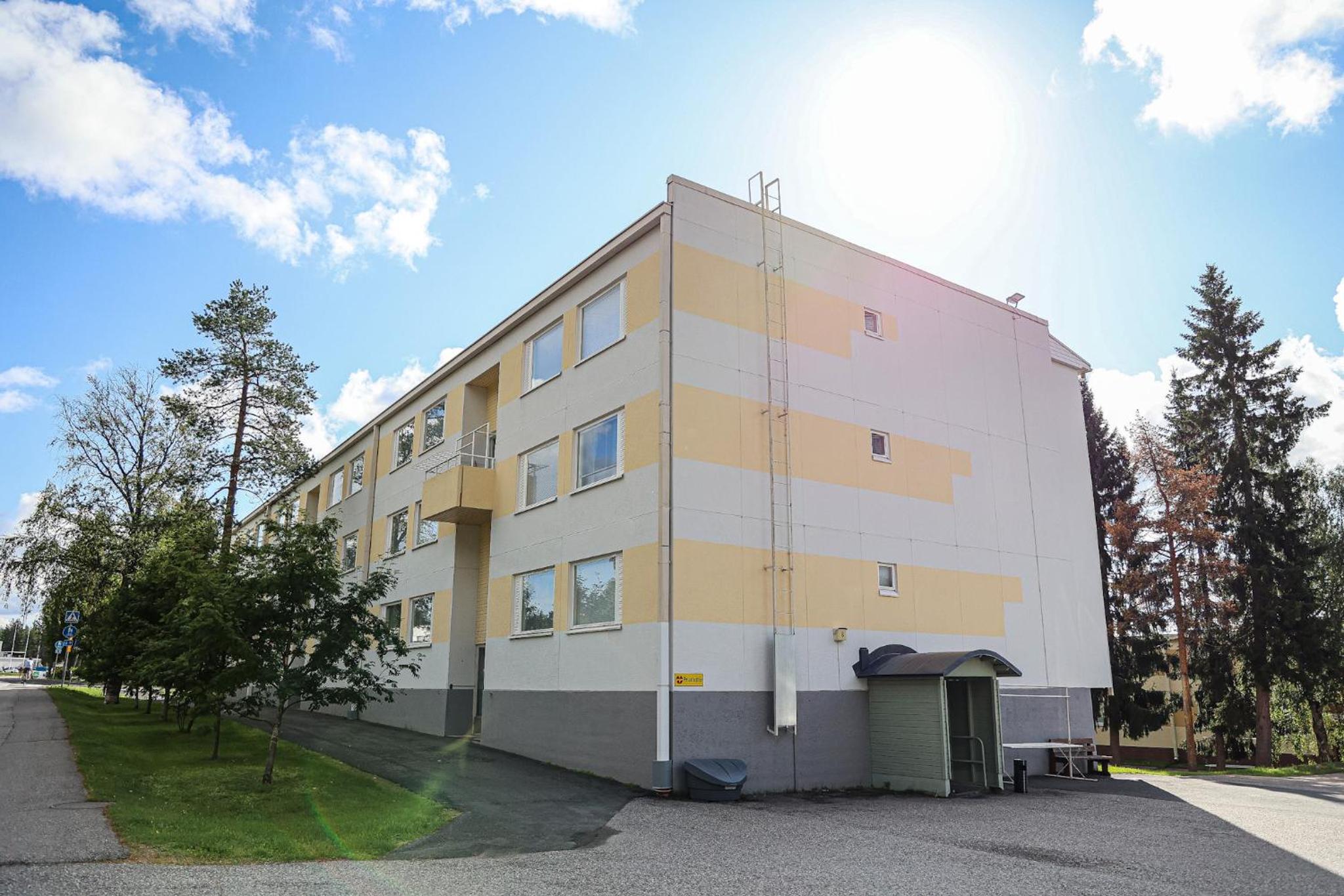 Cloudberry Lane Apartment By BookLapland