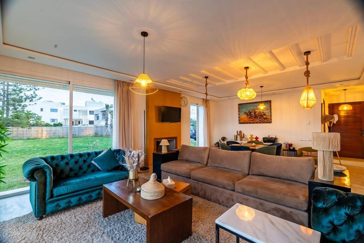 Luxury Oceanfront 3BR Villa in Rabat, Plage Val d Or - Private Beach access & Spa