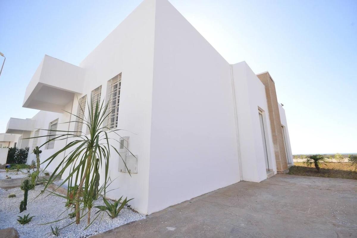 Luxury Oceanfront 3BR Villa in Rabat, Plage Val d Or - Private Beach access & Spa