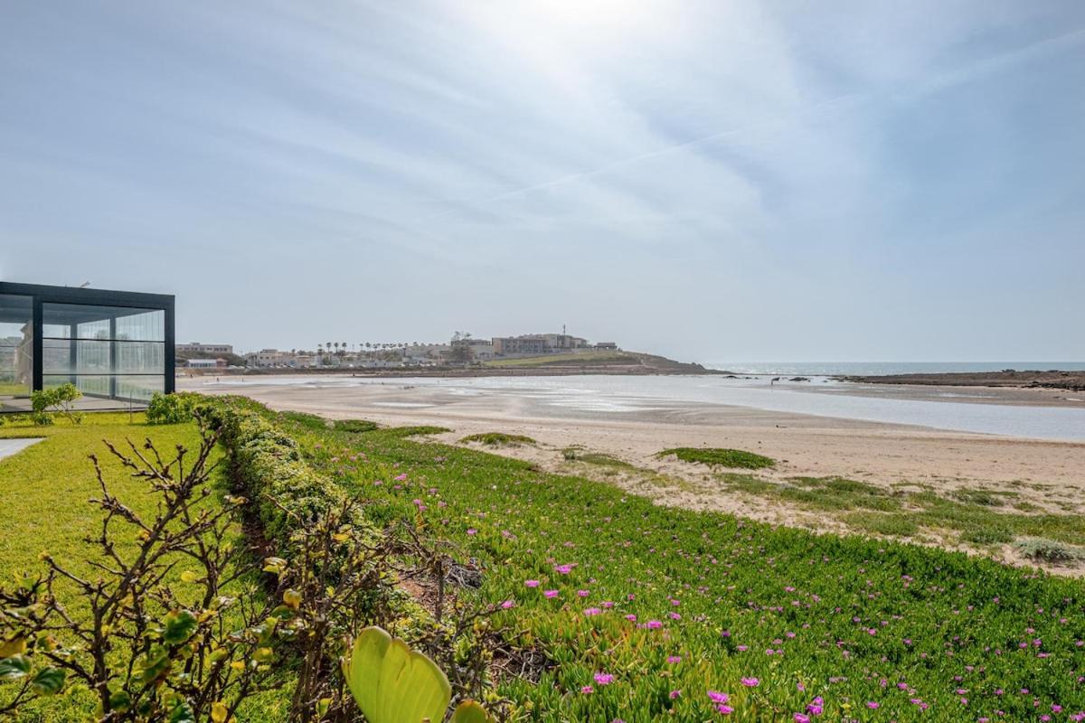 Luxury Oceanfront 3BR Villa in Rabat, Plage Val d Or - Private Beach access & Spa
