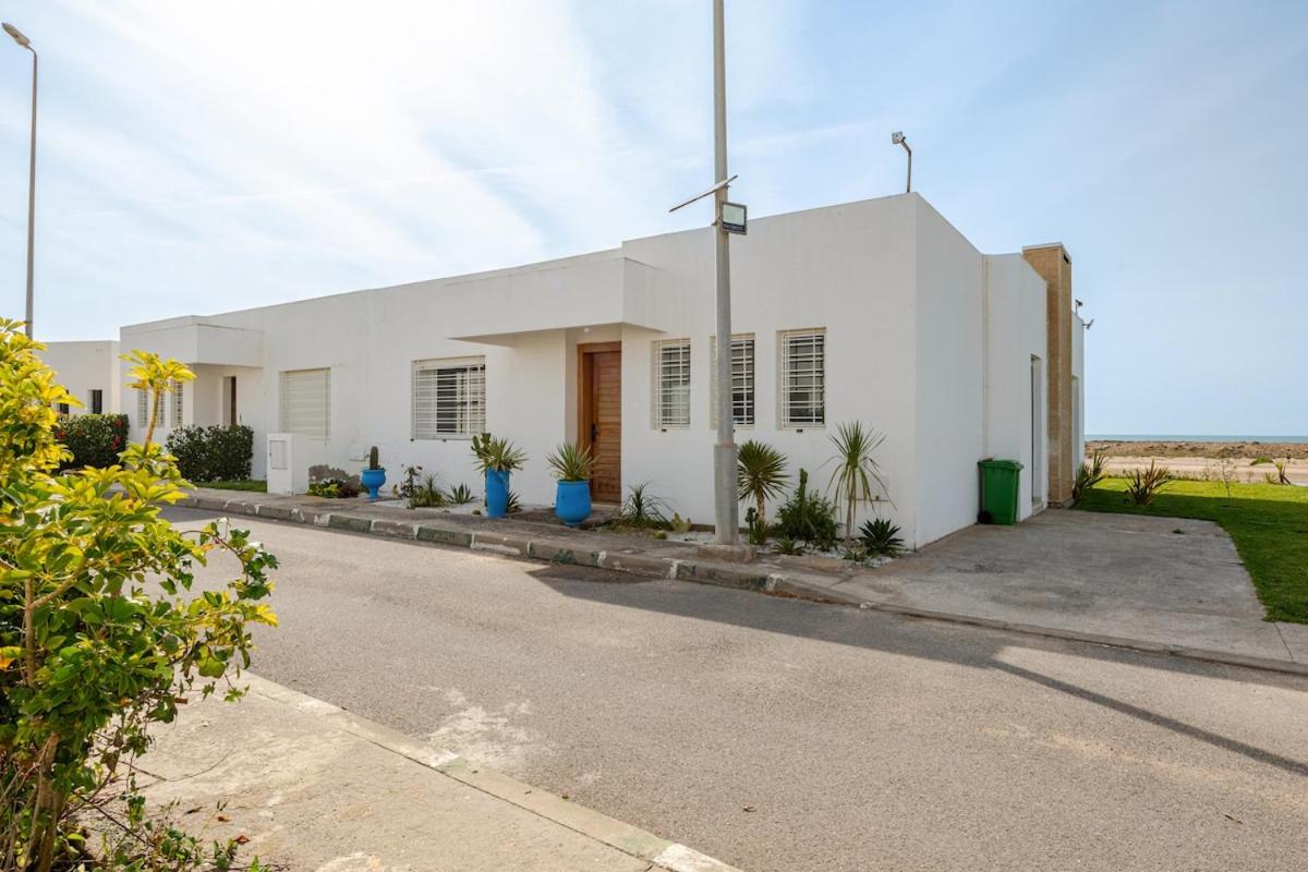 Luxury Oceanfront 3BR Villa in Rabat, Plage Val d Or - Private Beach access & Spa