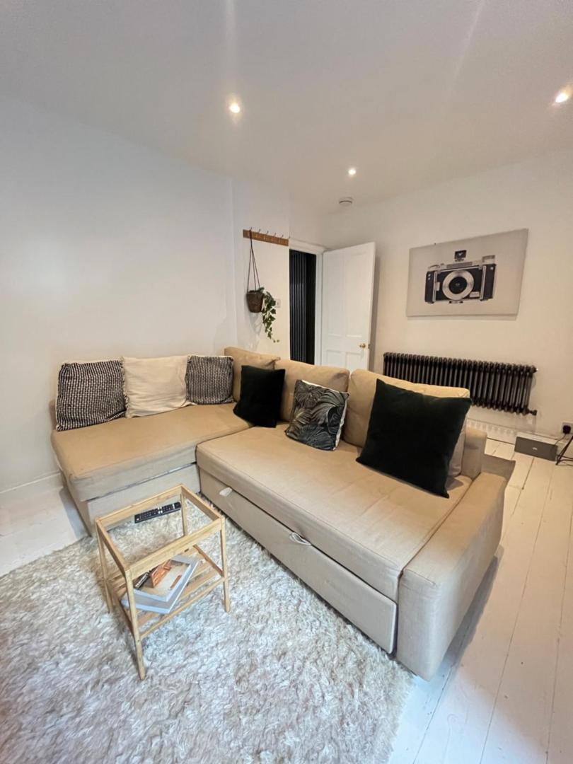 Cozy Garden Apartment with Wood Burner