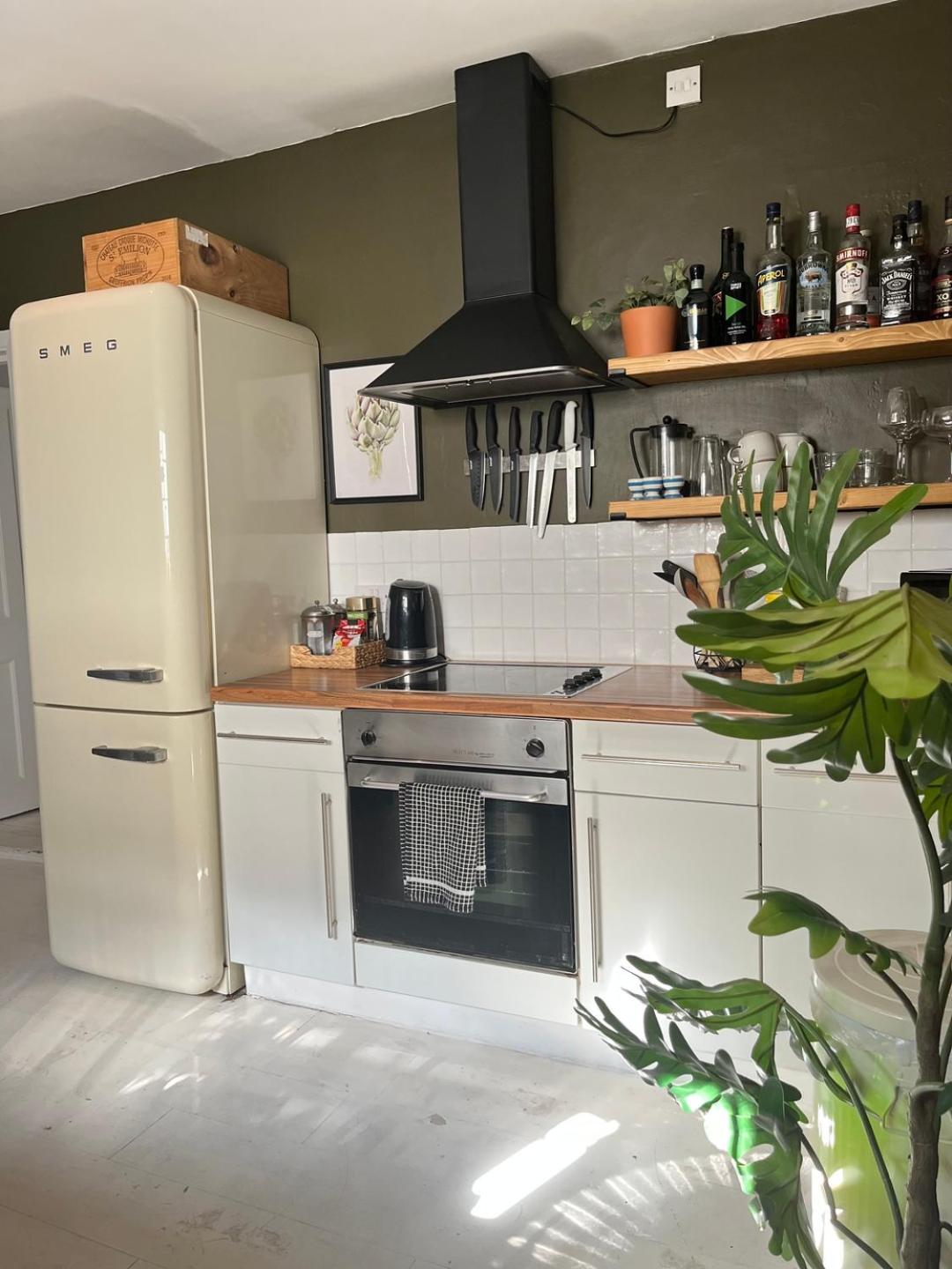Cozy Garden Apartment with Wood Burner