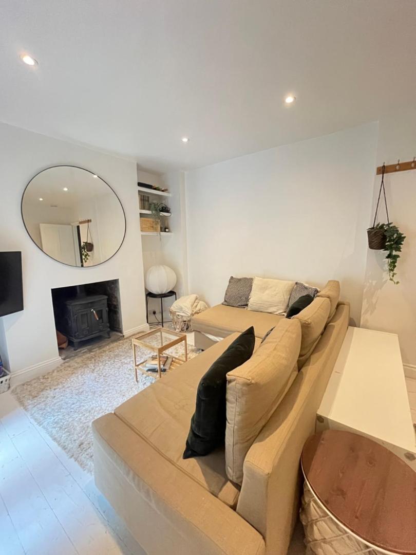 Cozy Garden Apartment with Wood Burner