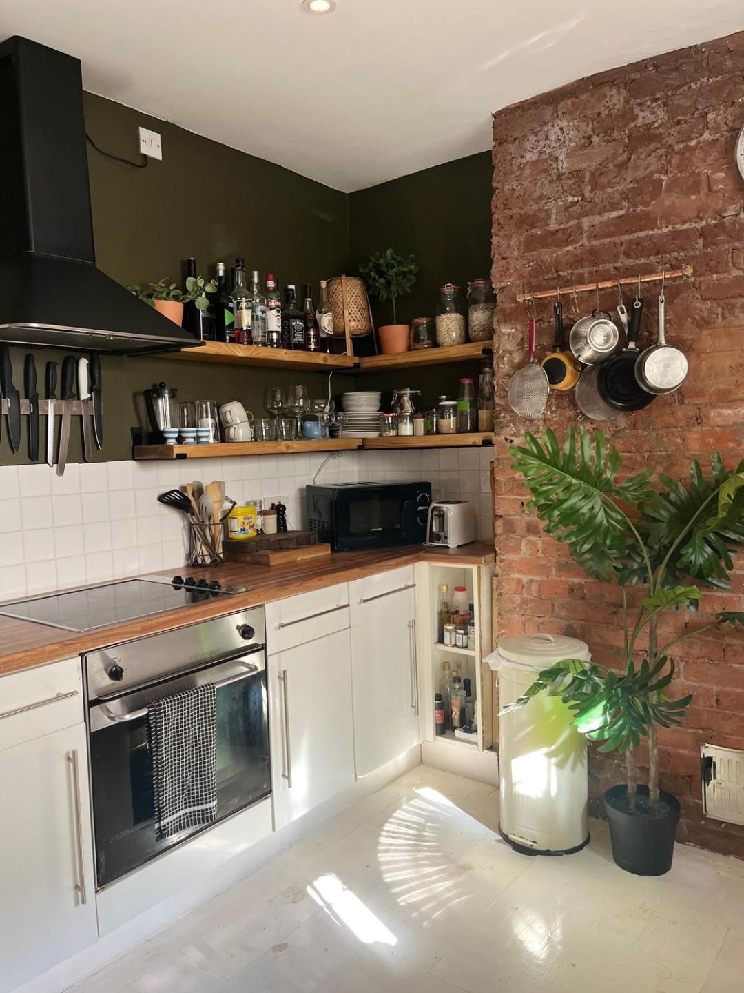 Cozy Garden Apartment with Wood Burner