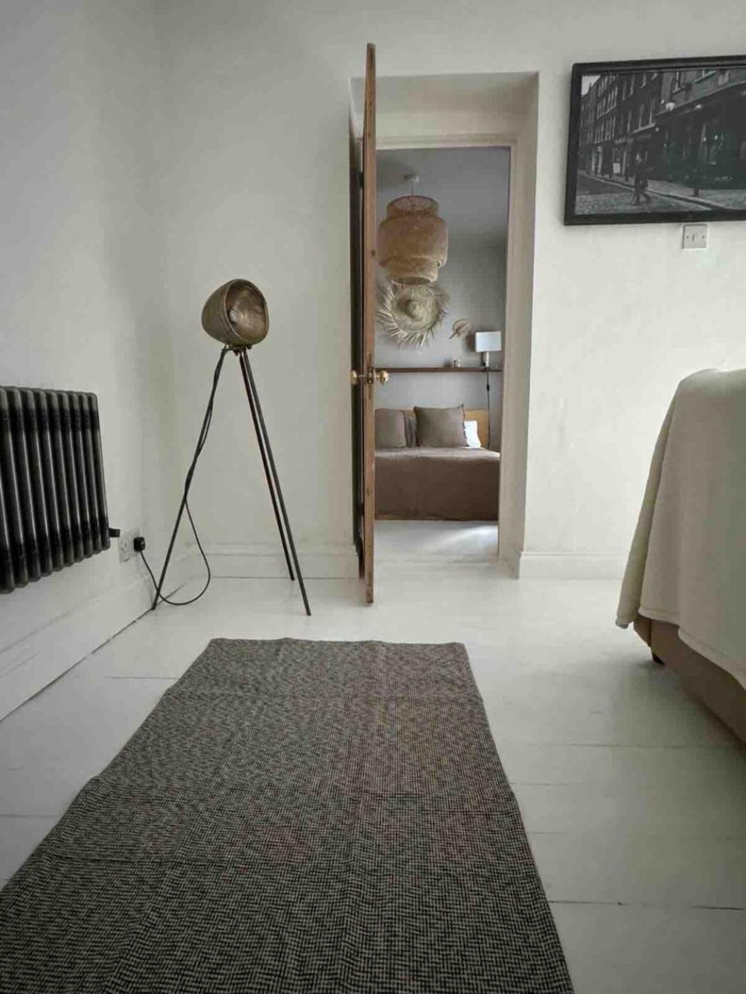 Cozy Garden Apartment with Wood Burner