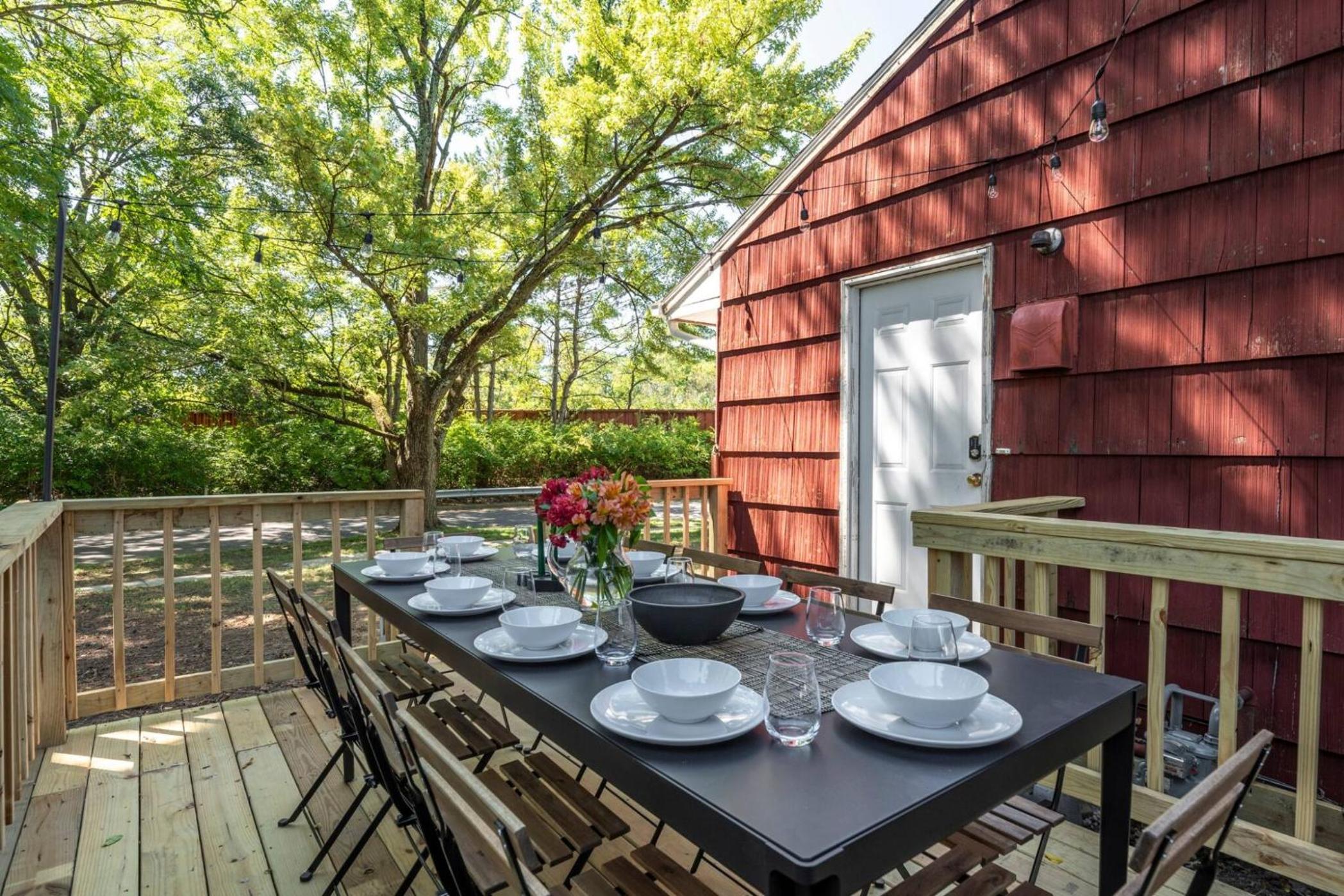 Spacious 5BR Firepit with Deck Near OSU and More