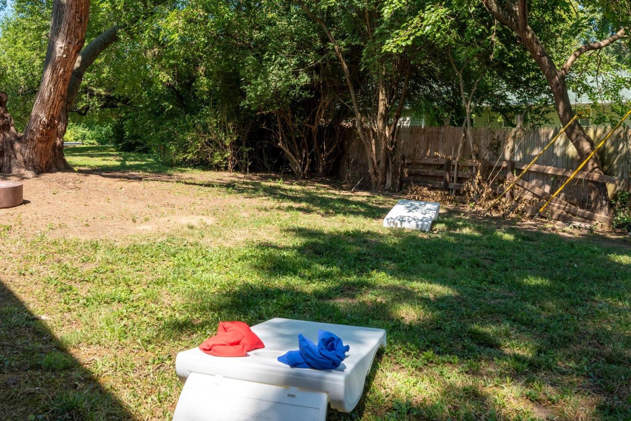 Spacious 5BR Firepit with Deck Near OSU and More