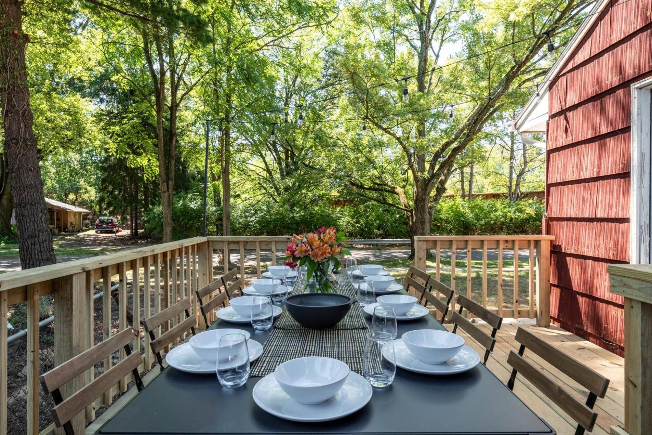 Spacious 5BR Firepit with Deck Near OSU and More