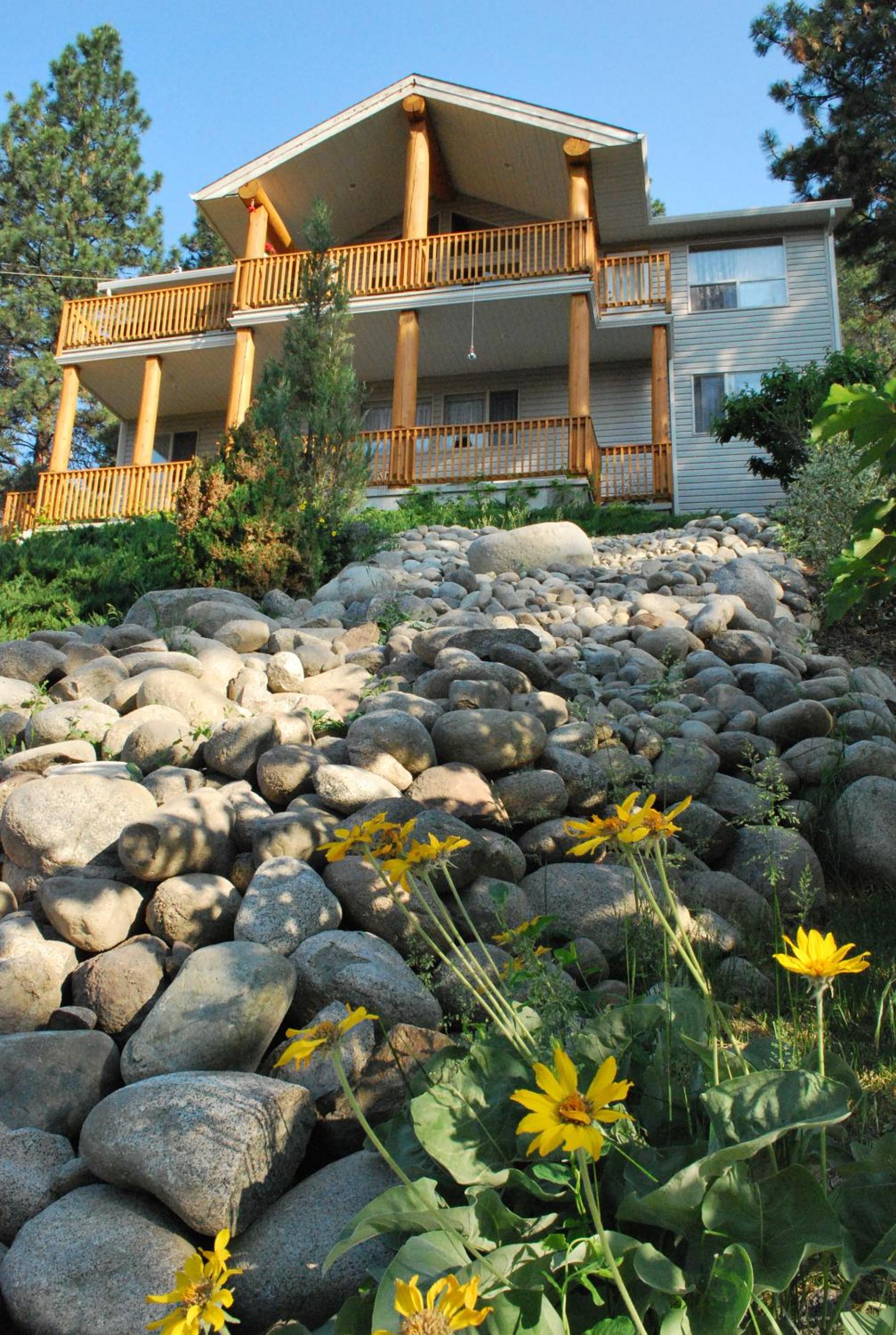 PineWood Guesthouse