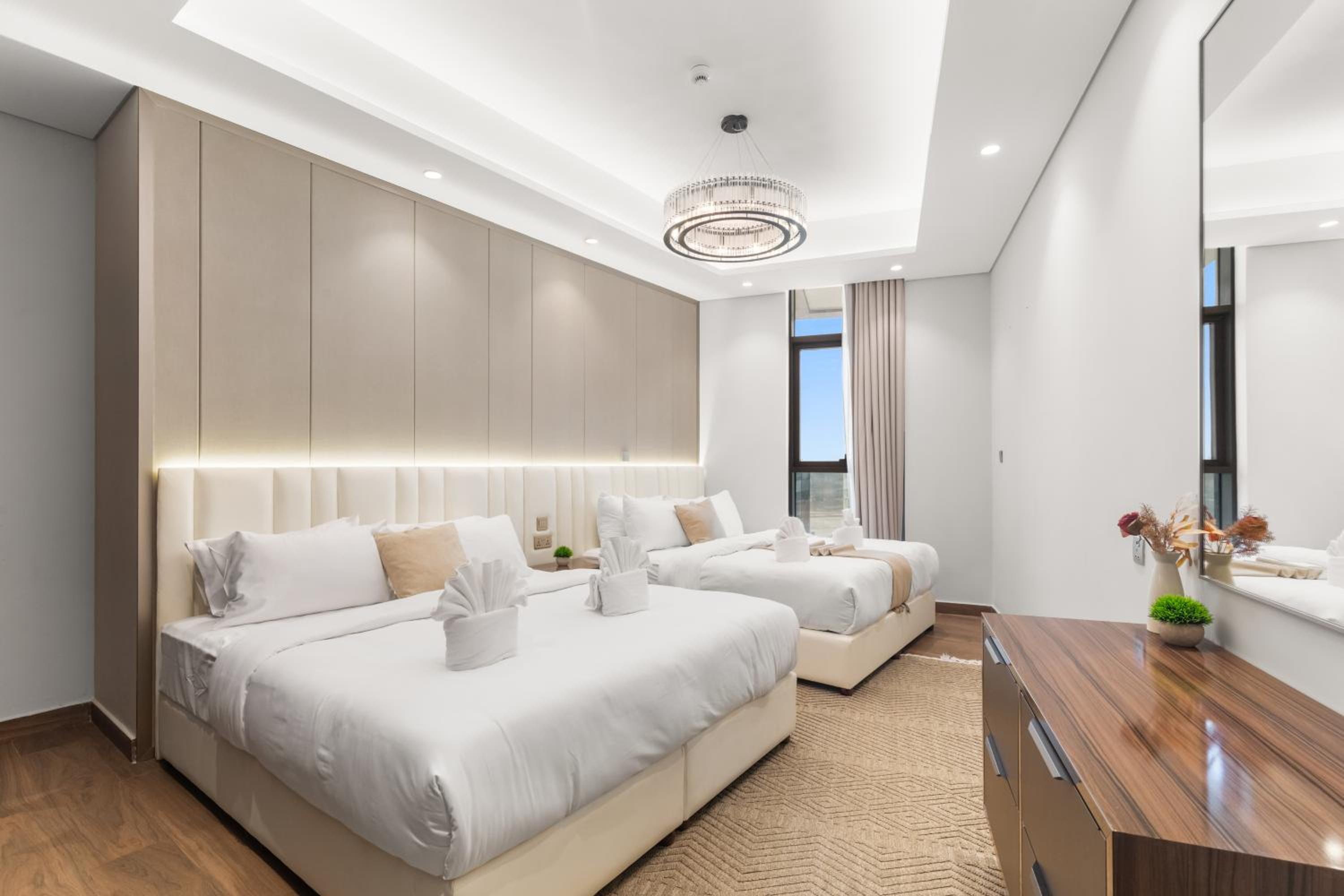 Royal Vista - Luxury 4BR Apartment At Nobles Tower - Business Bay