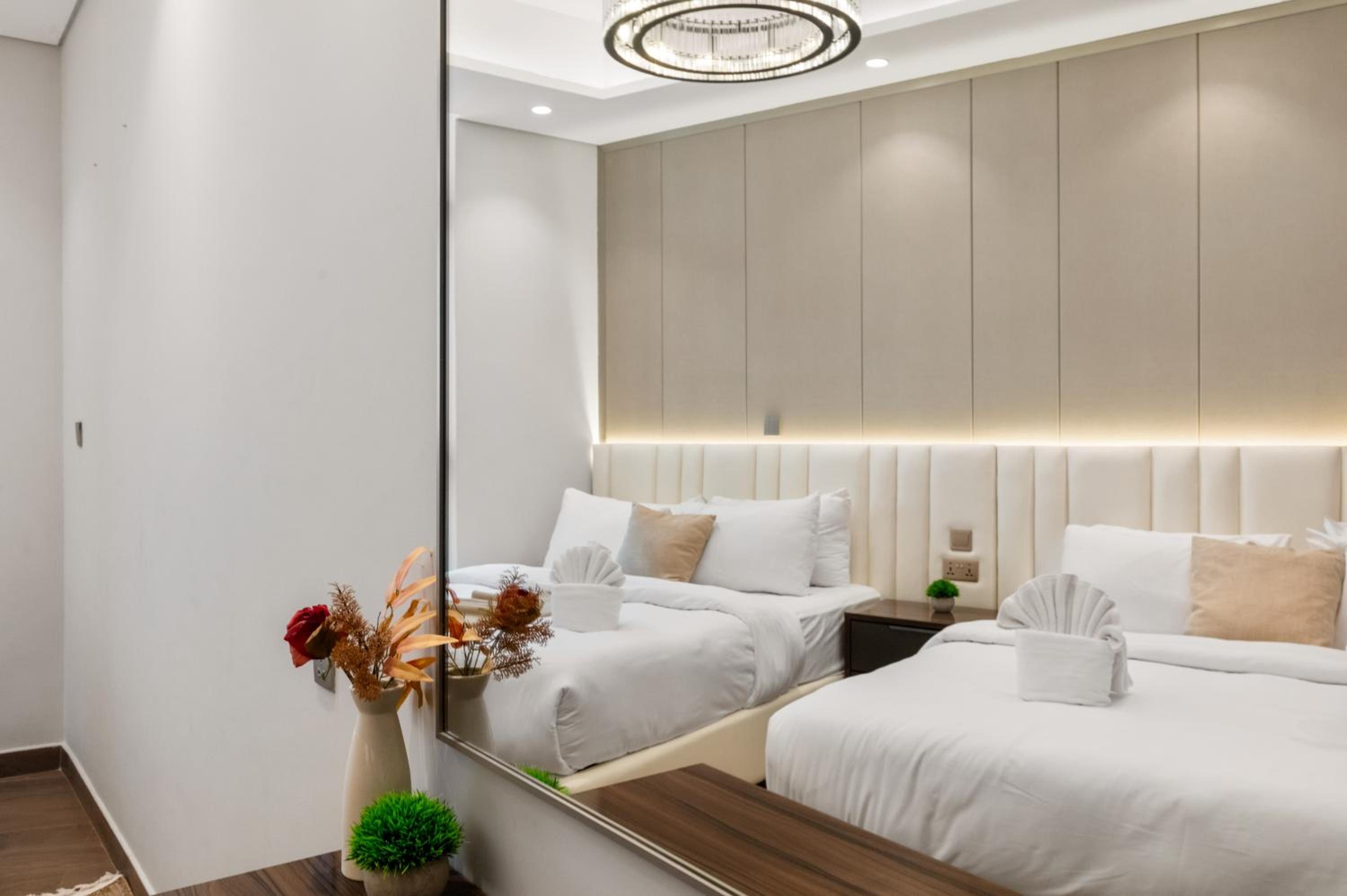 Royal Vista - Luxury 4BR Apartment At Nobles Tower - Business Bay