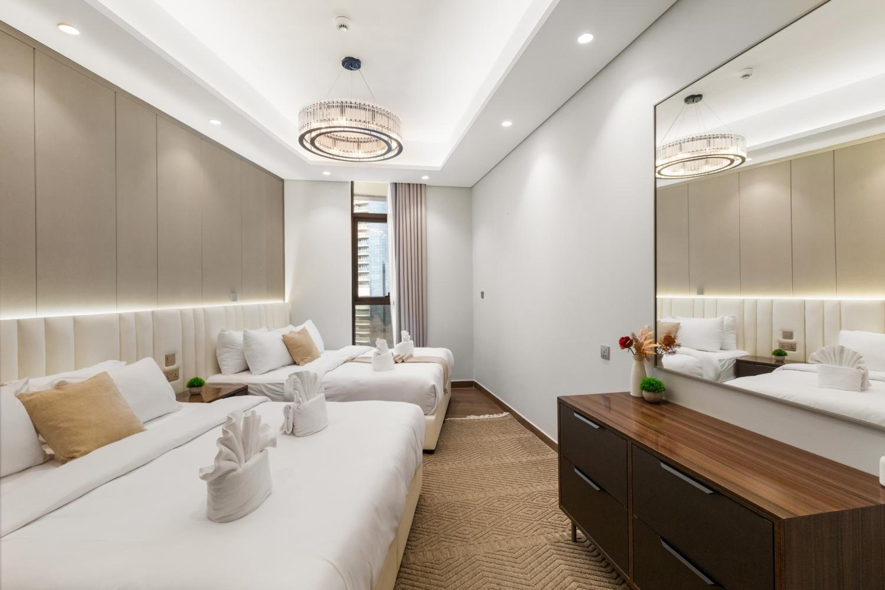 Royal Vista - Luxury 4BR Apartment At Nobles Tower - Business Bay