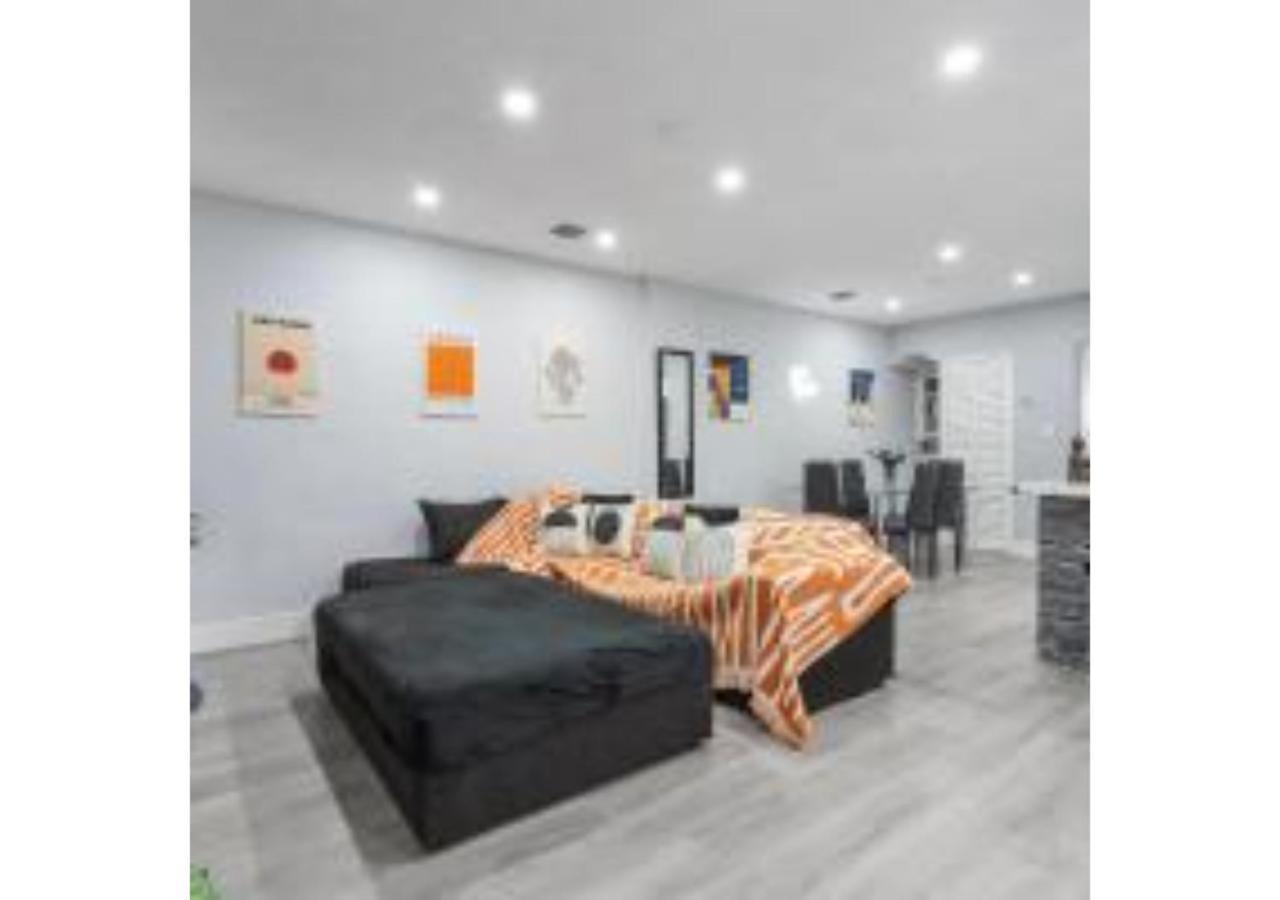 5 min to Brickell & Bars - Arcade - King Bed - Outdoor Fun