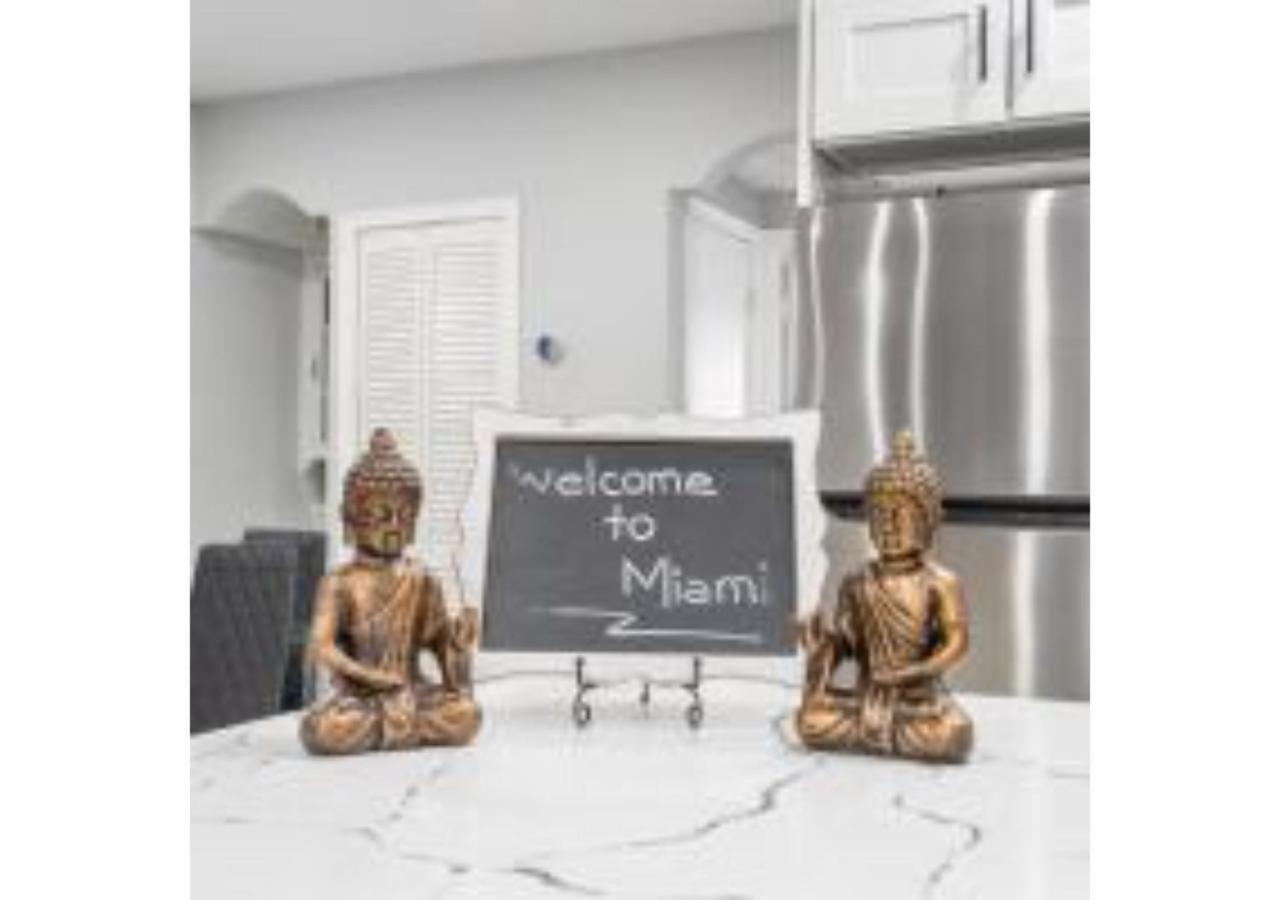 5 min to Brickell & Bars - Arcade - King Bed - Outdoor Fun