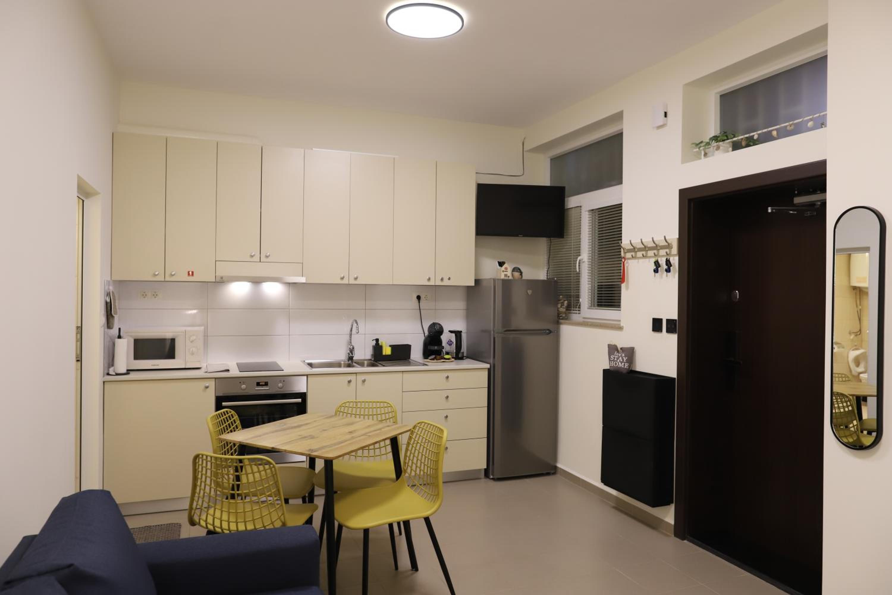 Azur Stay Burgas - self check-in and 2 bikes